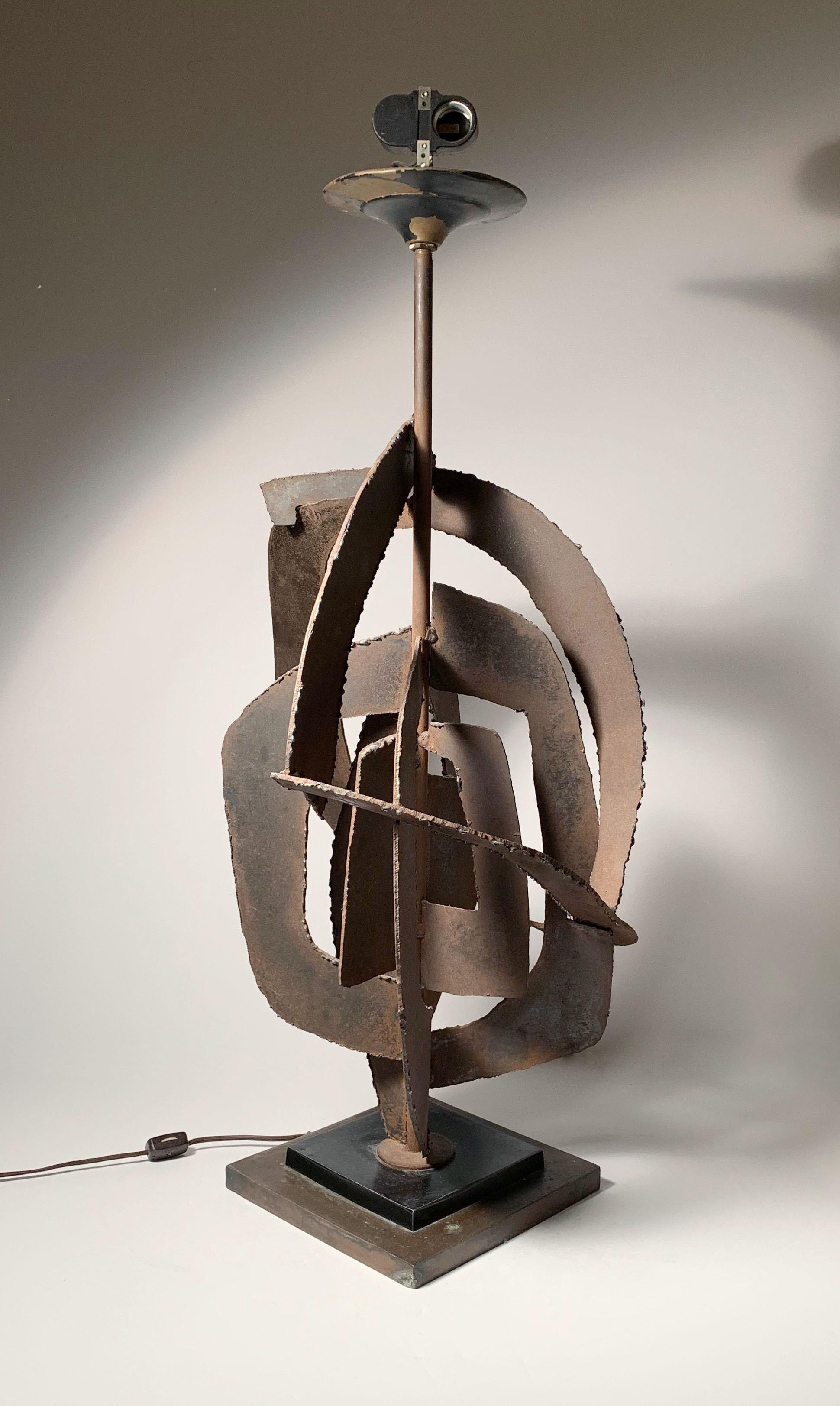 Richard Barr Brutalist Torch Cut Steel Lamp for Laurel In Good Condition For Sale In Chicago, IL