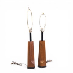 Richard Barr: Laurel-Tischlampen im Mid-Century-Stil aus Walnussholz – Paar