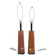 Richard Barr: Laurel-Tischlampen im Mid-Century-Stil aus Walnussholz – Paar
