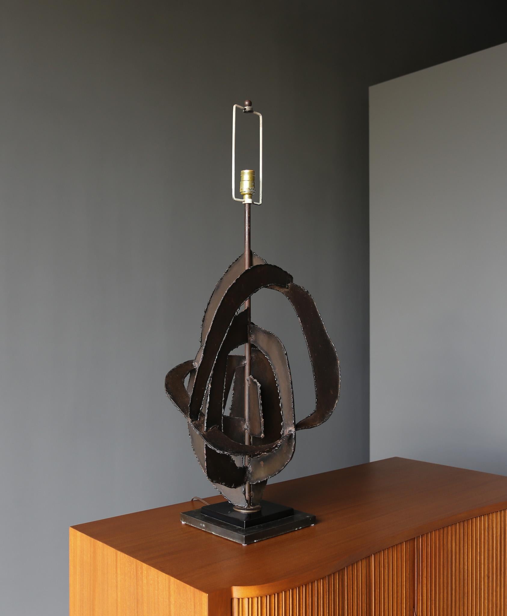 Skulpturale Tischlampe von Richard Barr für die STUDIO-Kollektion von Laurel, um 1965 4