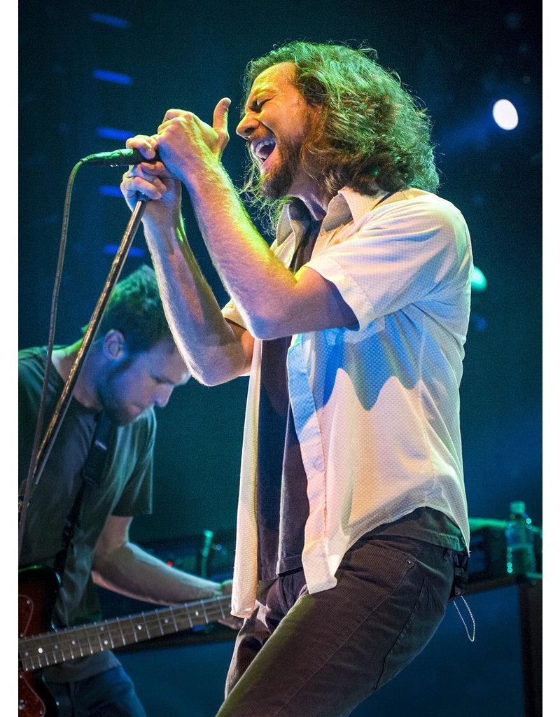 Richard Beland Color Photograph – Eddie Veder, Pearl Jam – Air Canada Centre, Toronto 2006