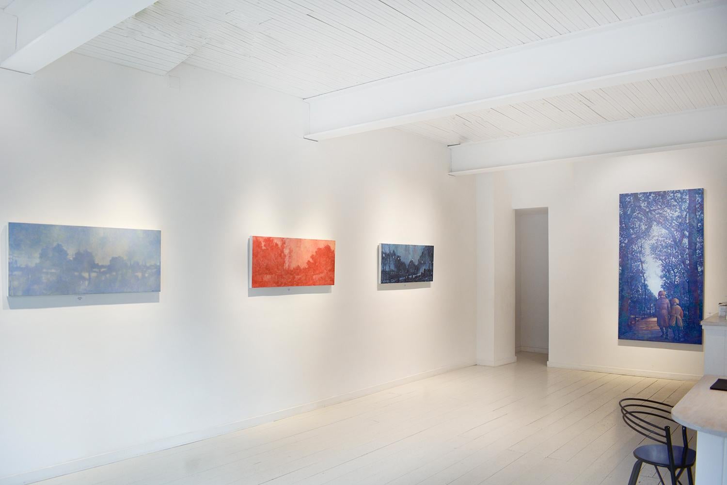 Pittura ad olio orizzontale di un paesaggio astratto monocromatico in stile impressionista di colore blu marino su tela
