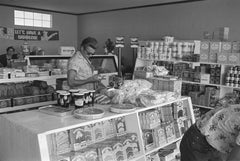 James Dean Shopping while Filming GIANT