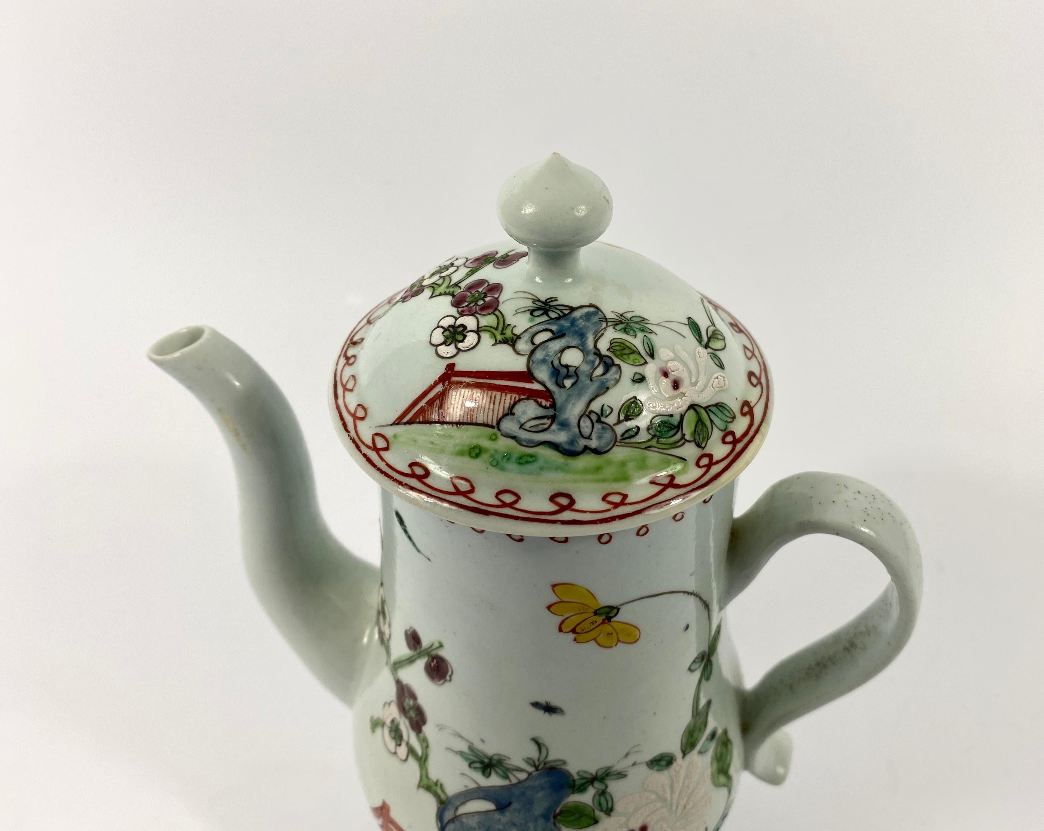 Richard Chaffers, Liverpool Porcelain Coffee Pot, circa 1758 In Good Condition In Gargrave, North Yorkshire