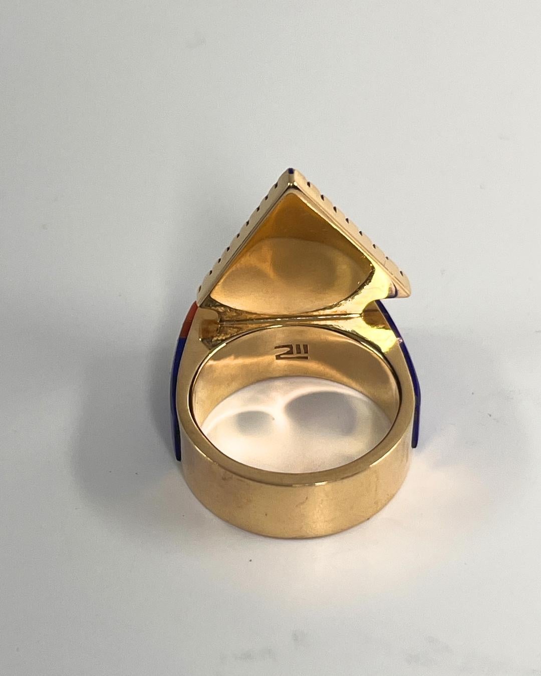 Richard Chavez Ring aus Gelbgold mit Lapis Koralle Türkis und Gelbgold 1997 im Zustand „Hervorragend“ im Angebot in New York, NY