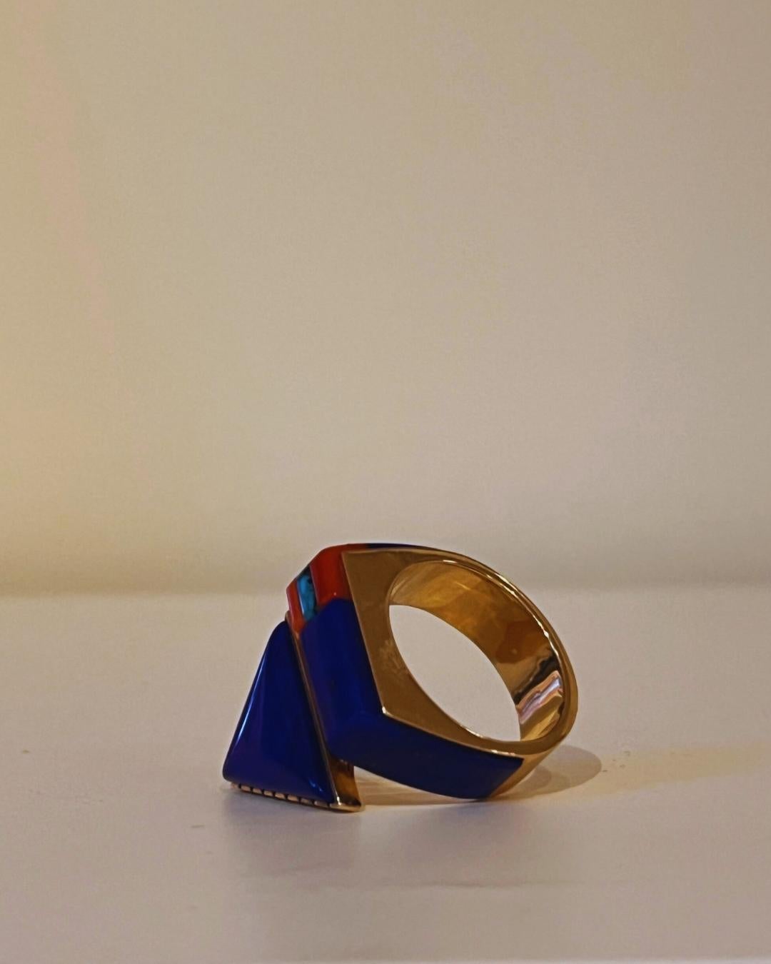 Richard Chavez Ring aus Gelbgold mit Lapis Koralle Türkis und Gelbgold 1997 im Angebot 2