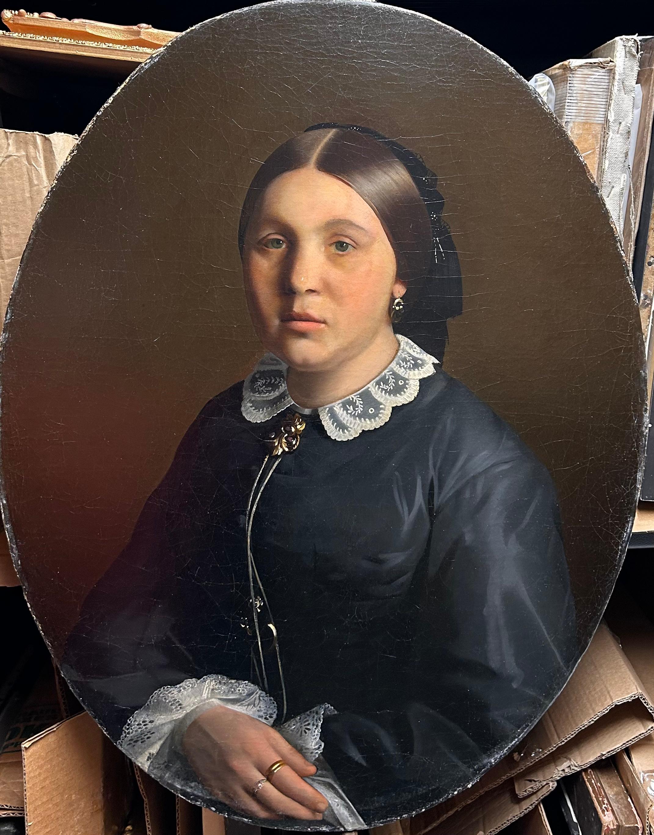 Porträt einer Frau mit Schmuck – Painting von Richard Clague