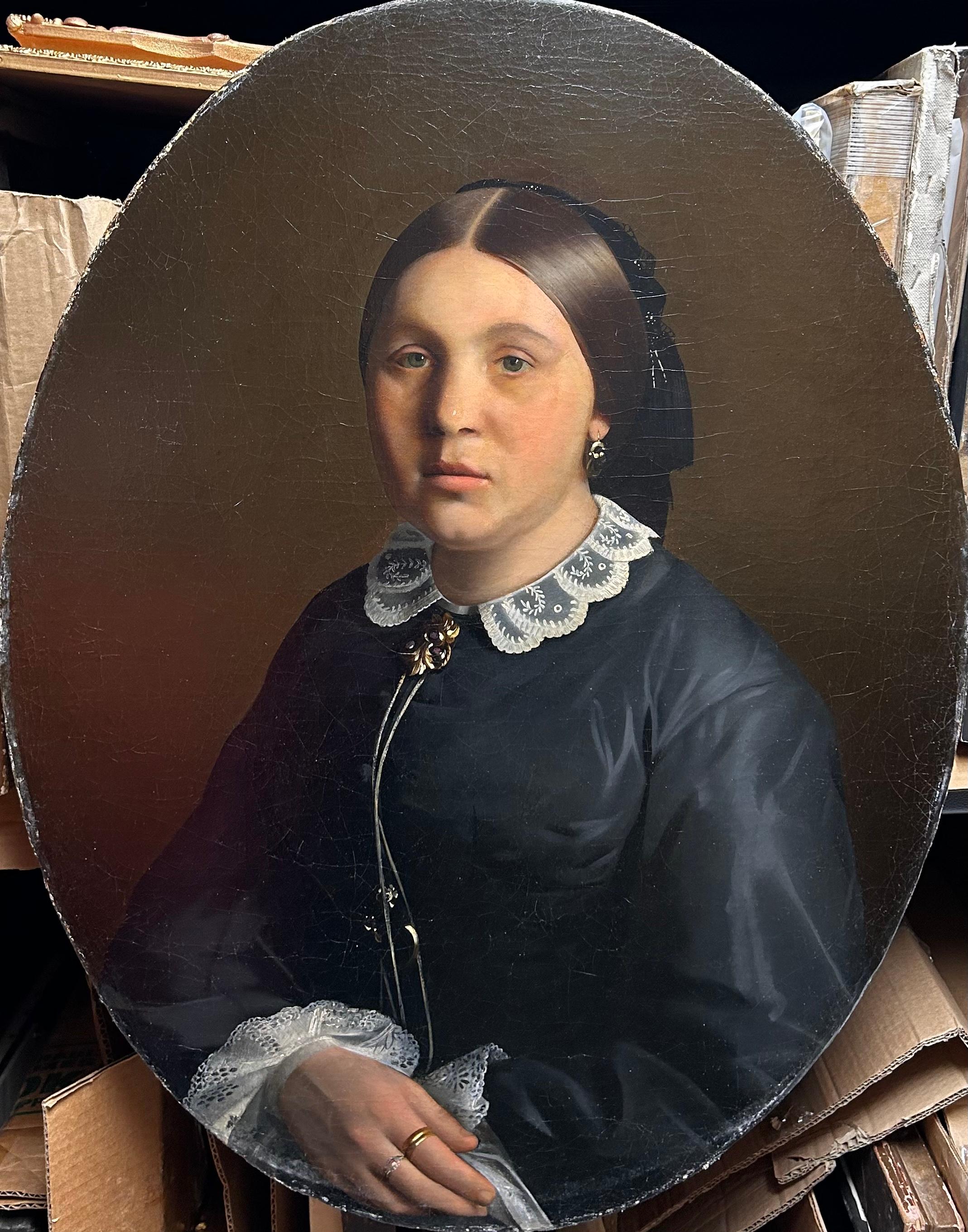 Richard Clague Portrait Painting – Porträt einer Frau mit Schmuck