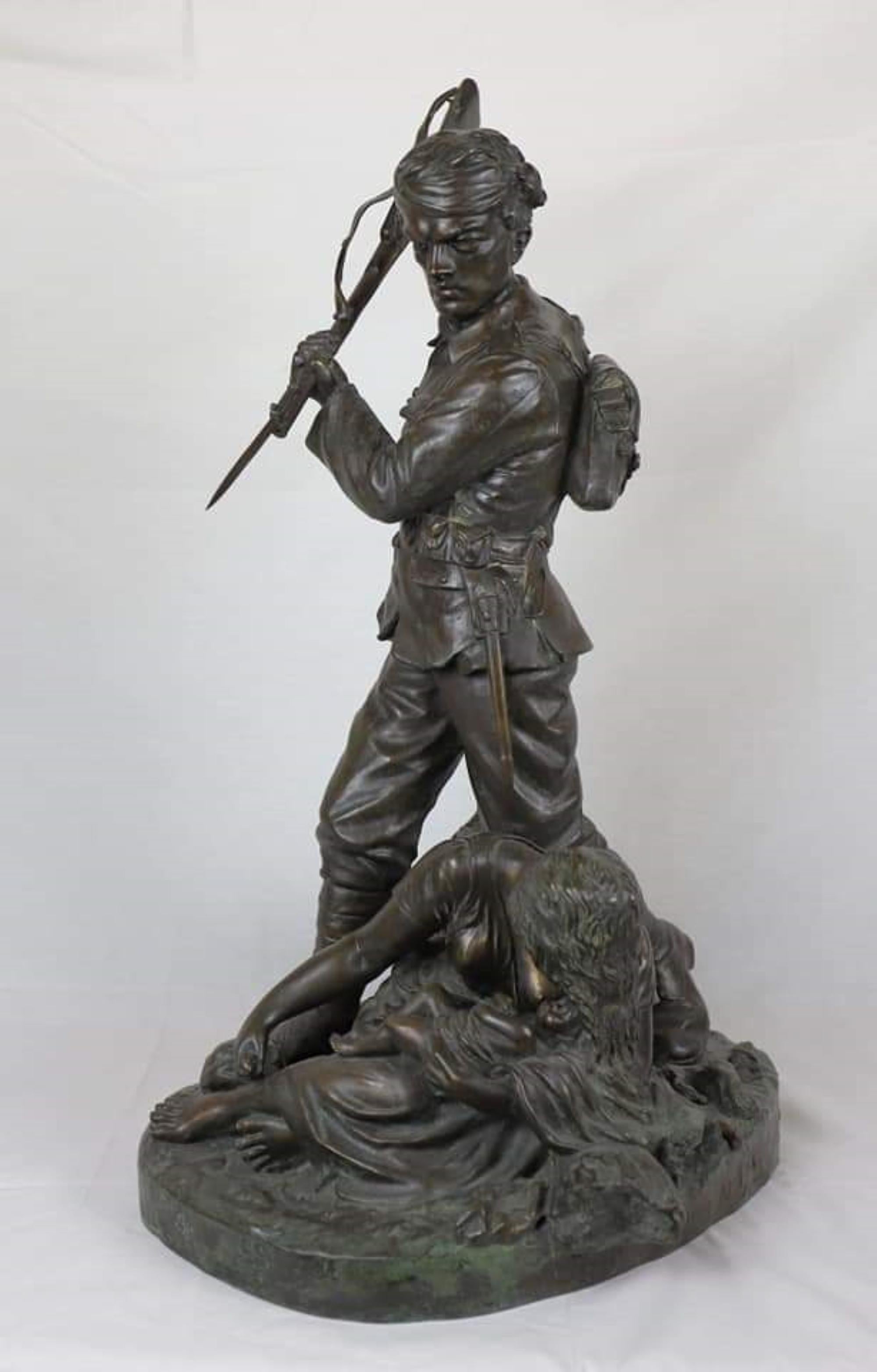 Sculpture anglaise « Casualties of War » en bronze de Richard Claude Belt, 1918 en vente 1