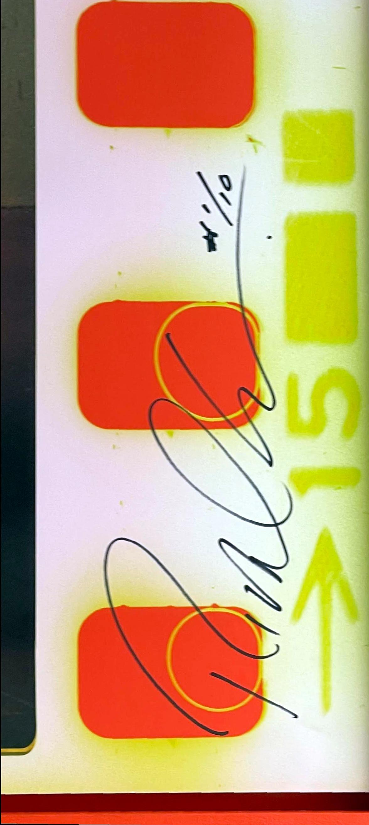 Keith Haring 1 - NYC, 1985 firmado a mano, numerado dos veces; marco de madera pintado a mano en venta 1