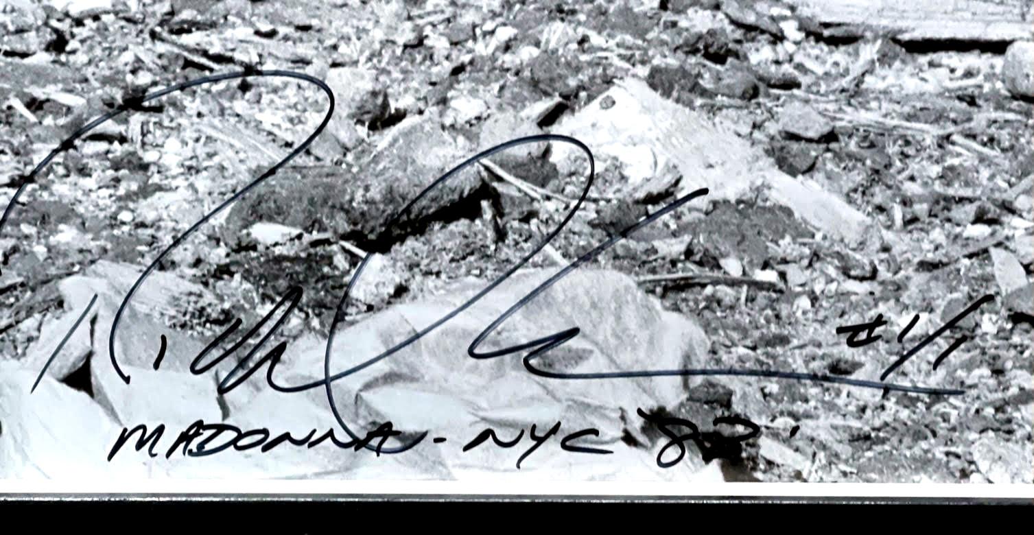 Madonna NYC '83 (signée à la main et numérotée 1/1 au recto et au dos) - Pop Art Photograph par Richard Corman