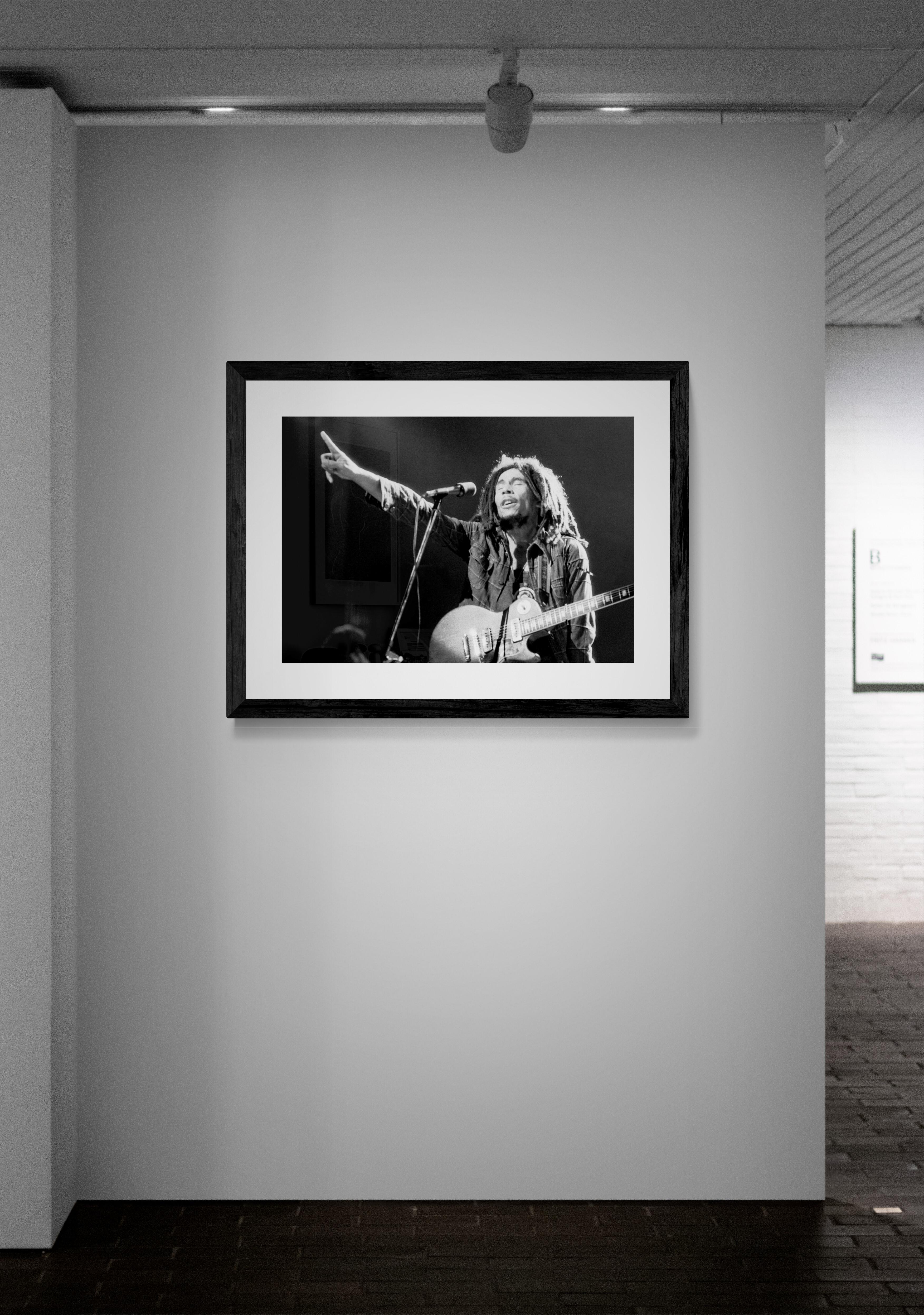 Bob Marley #7 – Photograph von Richard E. Aaron