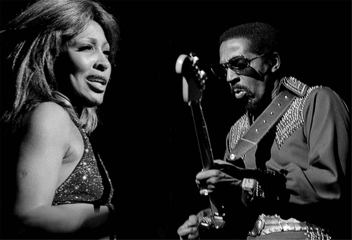 Richard E. Aaron Black and White Photograph – Ike & Tina Turner, Academy of Music, NYC, 1975
