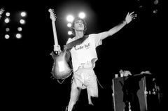 Mick Jagger on Stage in Hi Res - Stretched
