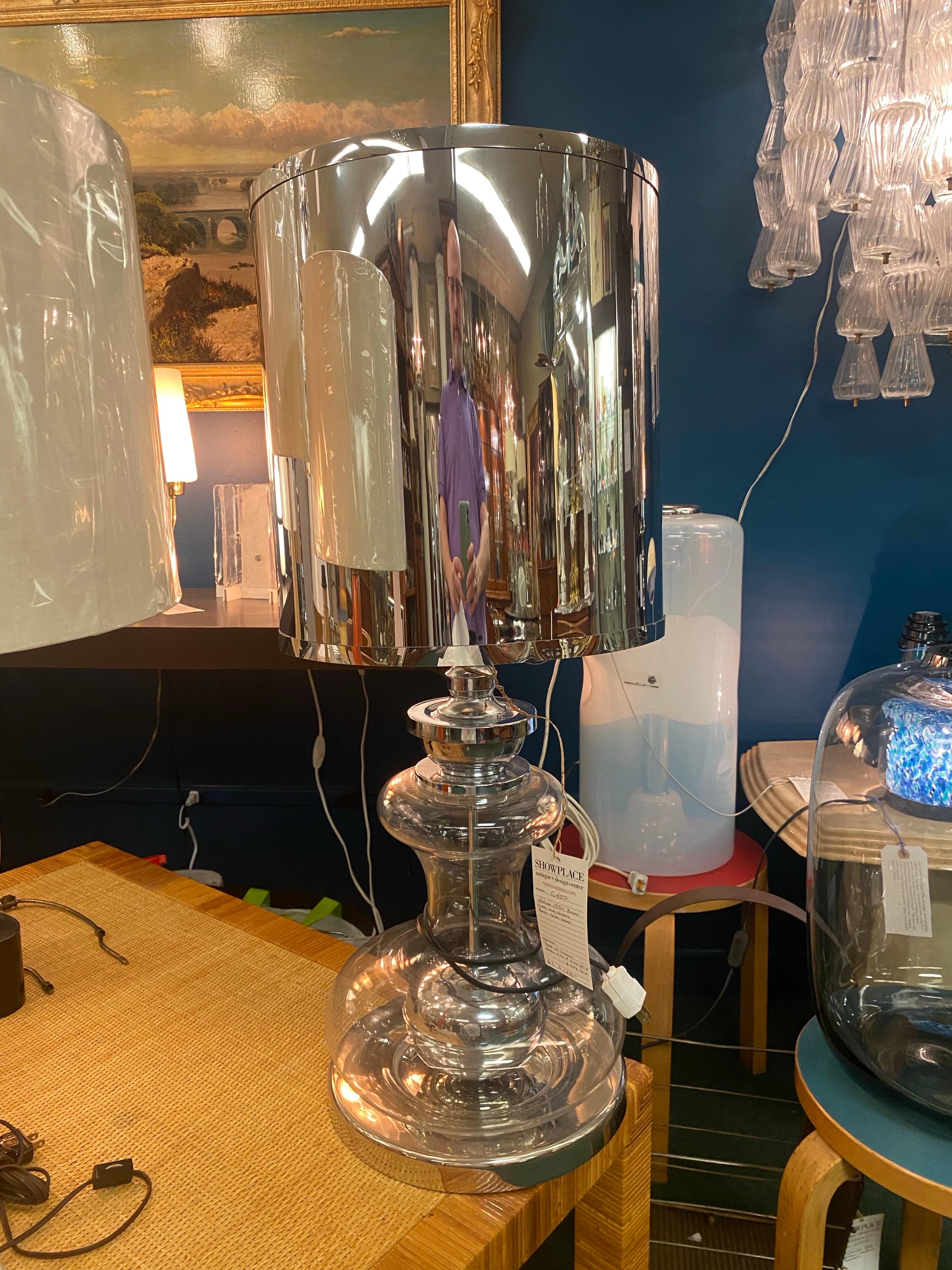 Richard Essig, Deutschland 1970er Jahre Tischlampe aus geblasenem Glas und Chrom im Angebot 1