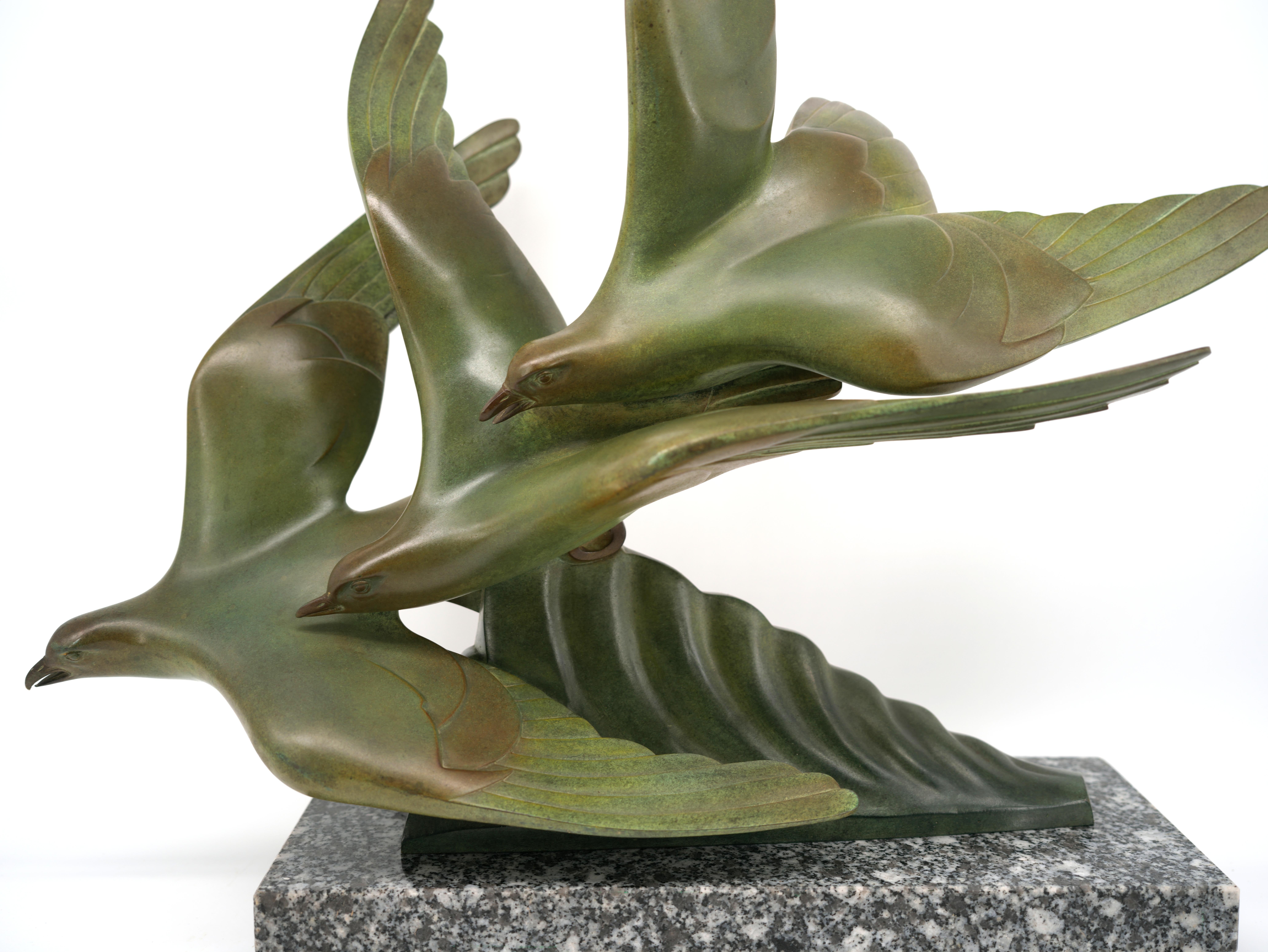 French Art Deco 3 seagulls bronze sculpture by Richard FATH (1900-1952), France, 1930s. Granite base. Width : 22