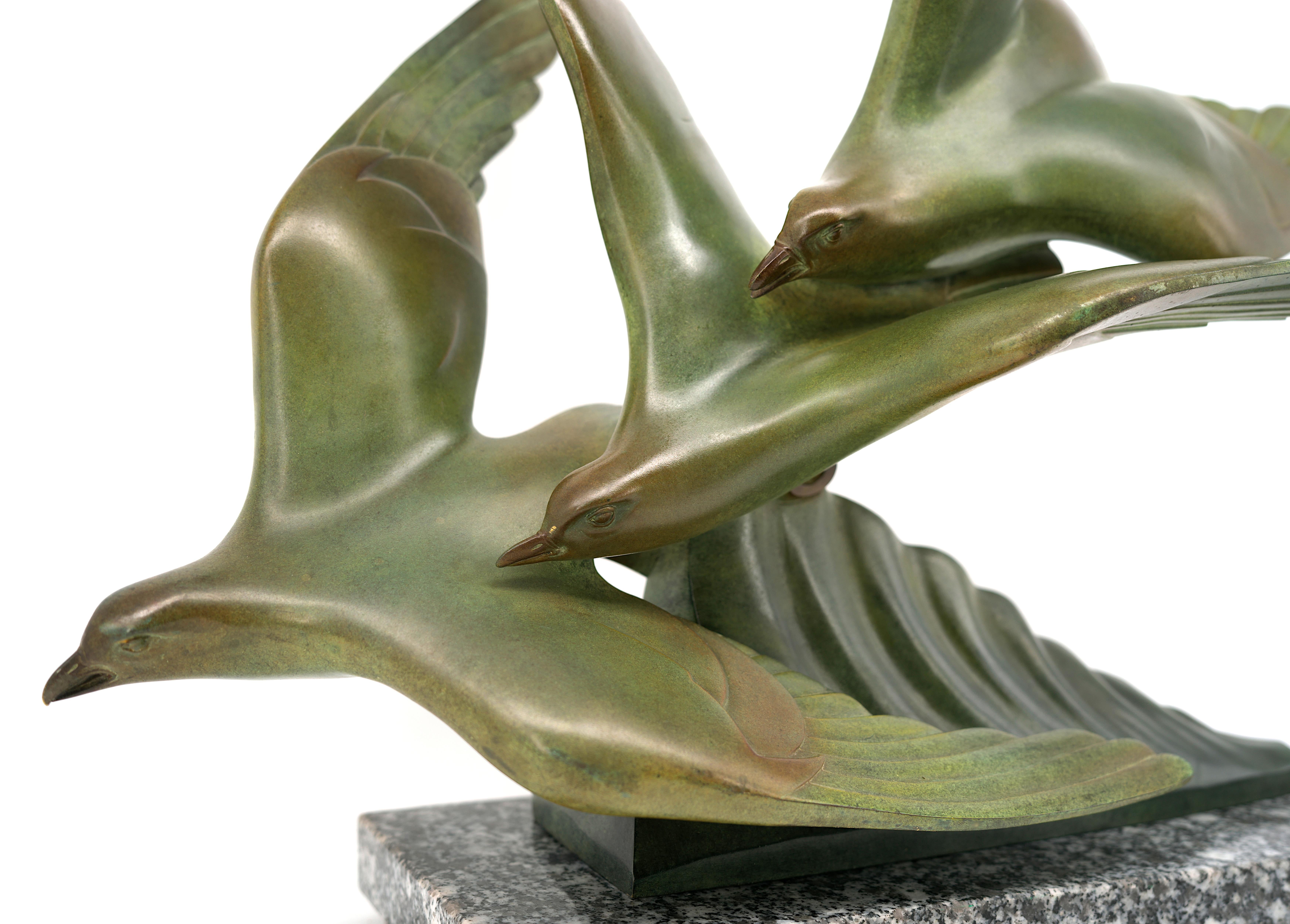 Richard FATH French Art Deco Bronze 3 Seagulls Sculpture, 1930s In Excellent Condition For Sale In Saint-Amans-des-Cots, FR