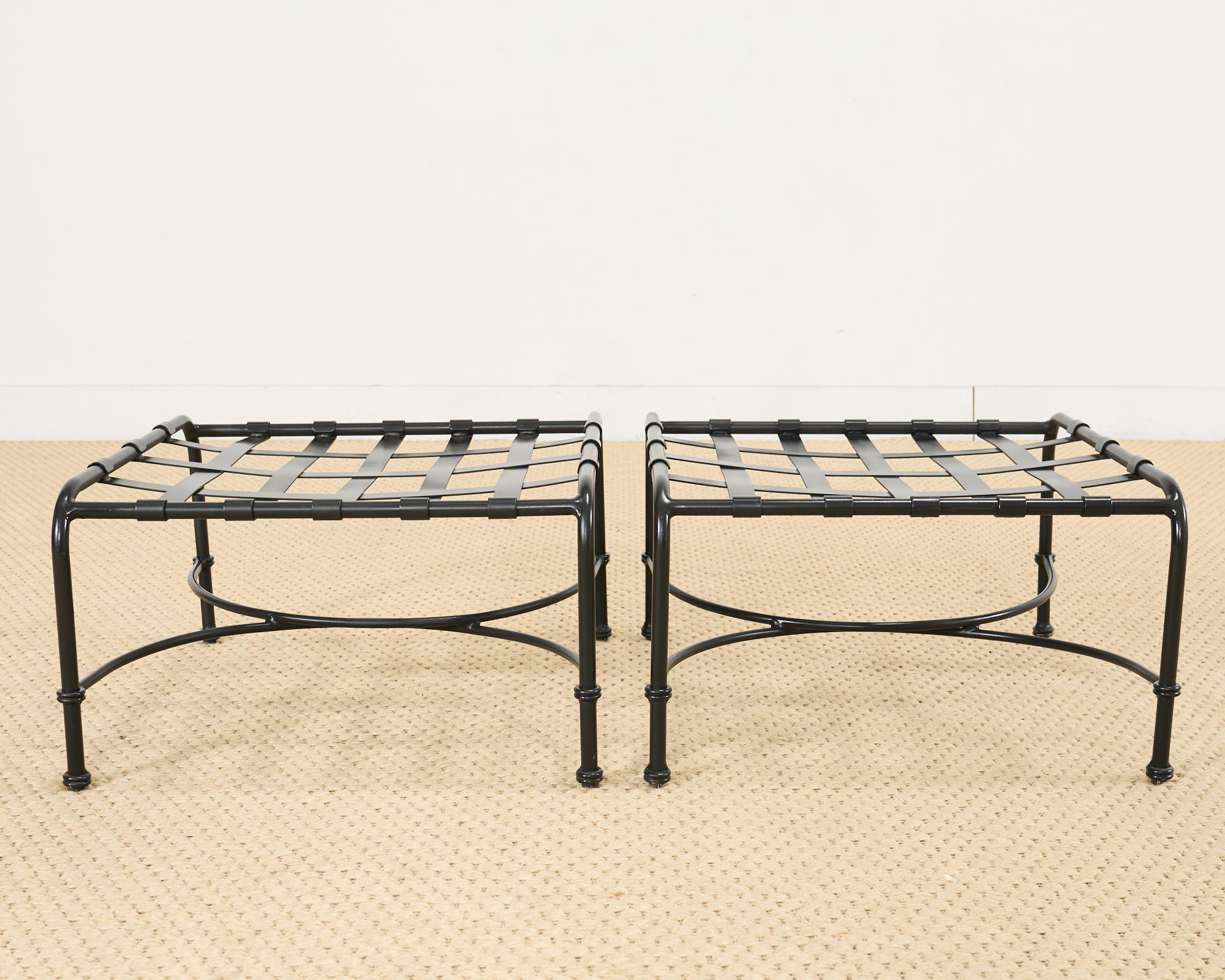 Richard Frinier pour Brown Jordan ensemble de banquettes de canapés avec poufs en vente 12