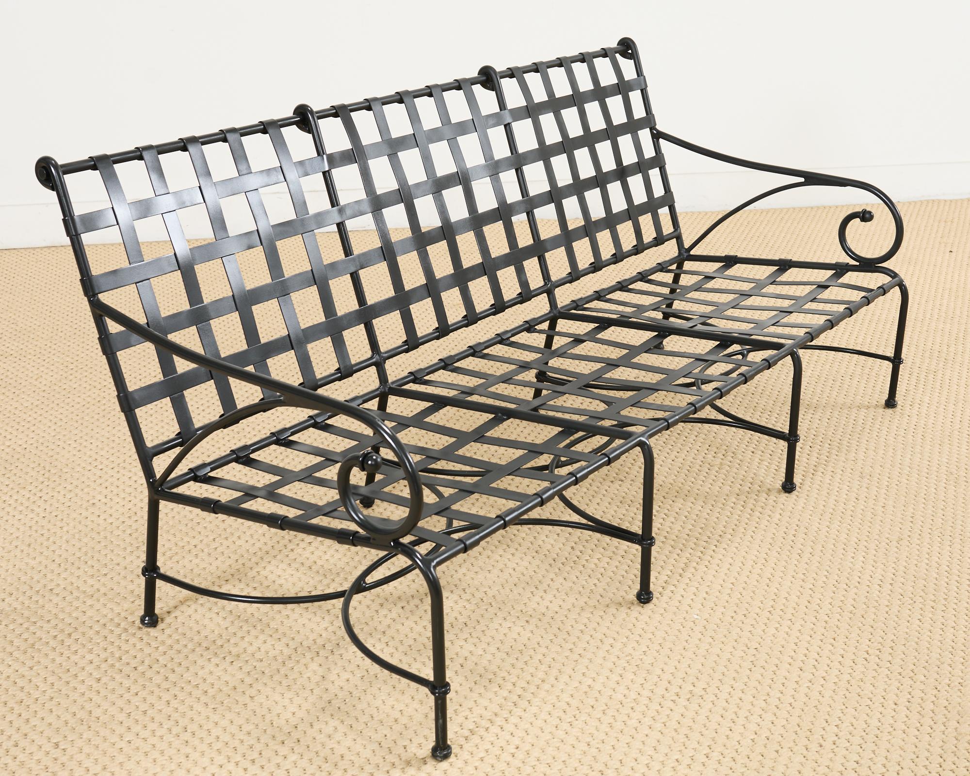 Richard Frinier pour Brown Jordan ensemble de banquettes de canapés avec poufs en vente 2