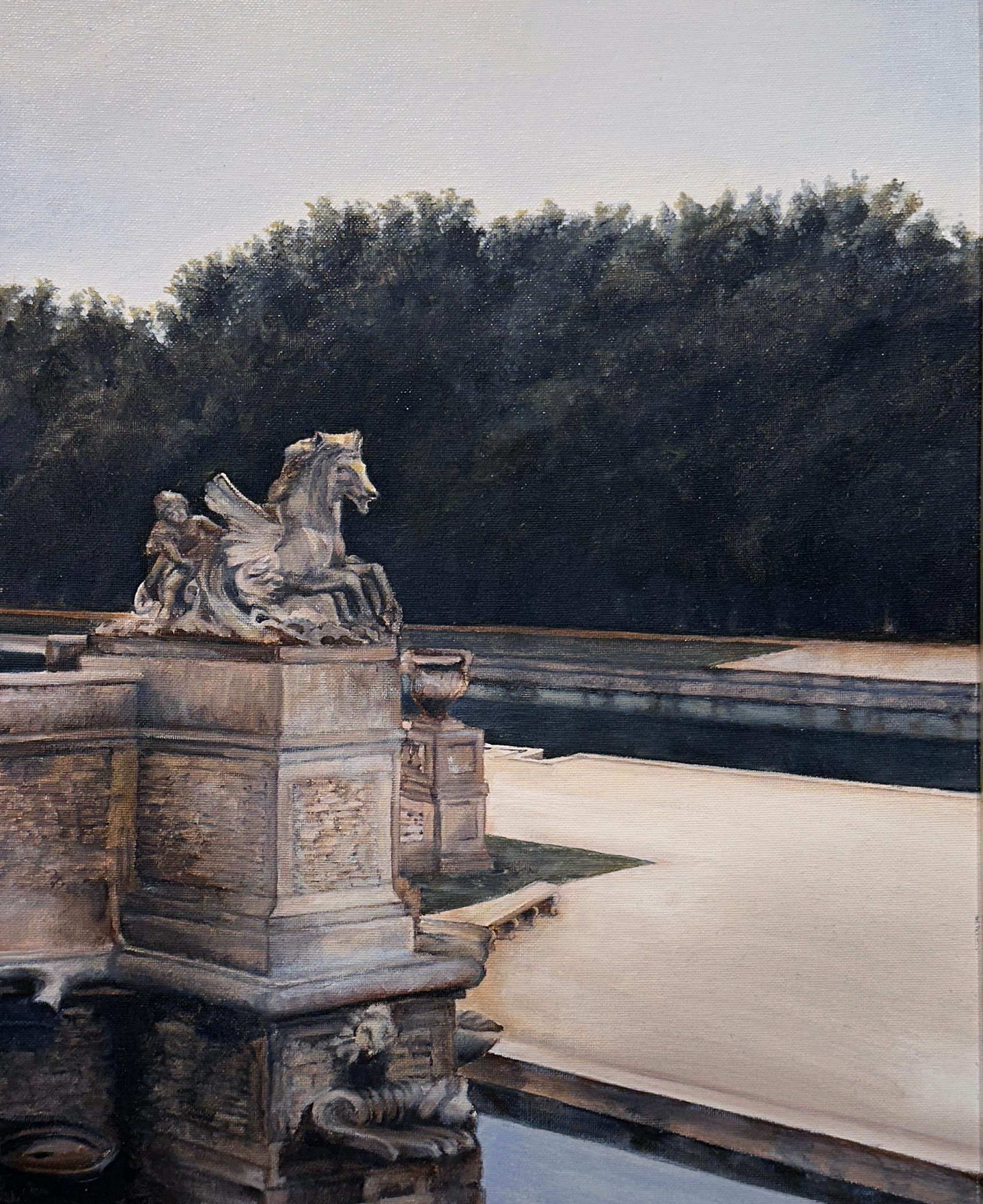 Charioteau – Französische Landschaft mit Gartenskulptur und reflektierendem Teich, gerahmt – Painting von Richard Gibbons