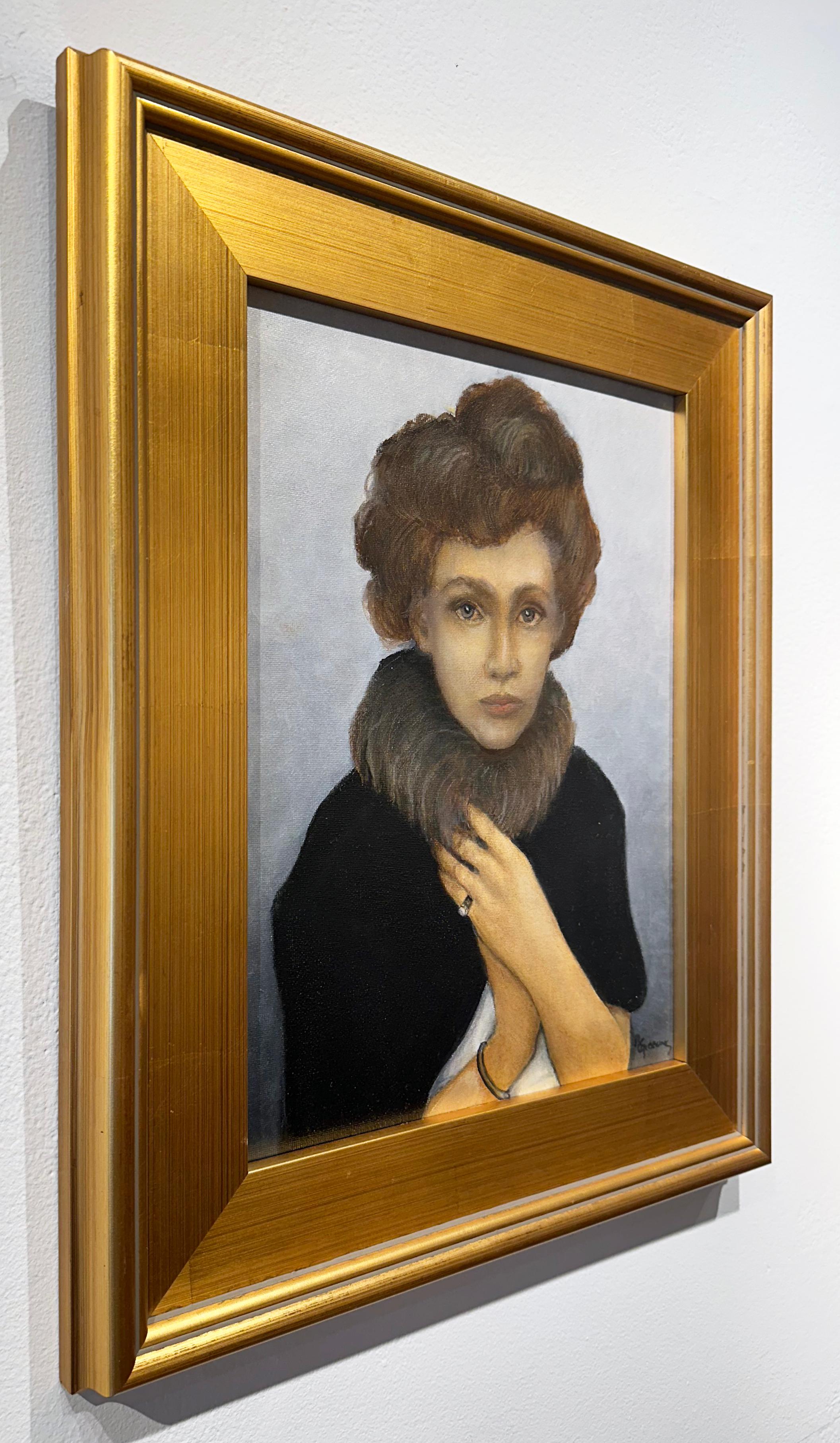 La Boehme - Ritratto di donna in pelliccia, olio originale con cornice in foglia d'oro - Painting Contemporaneo di Richard Gibbons