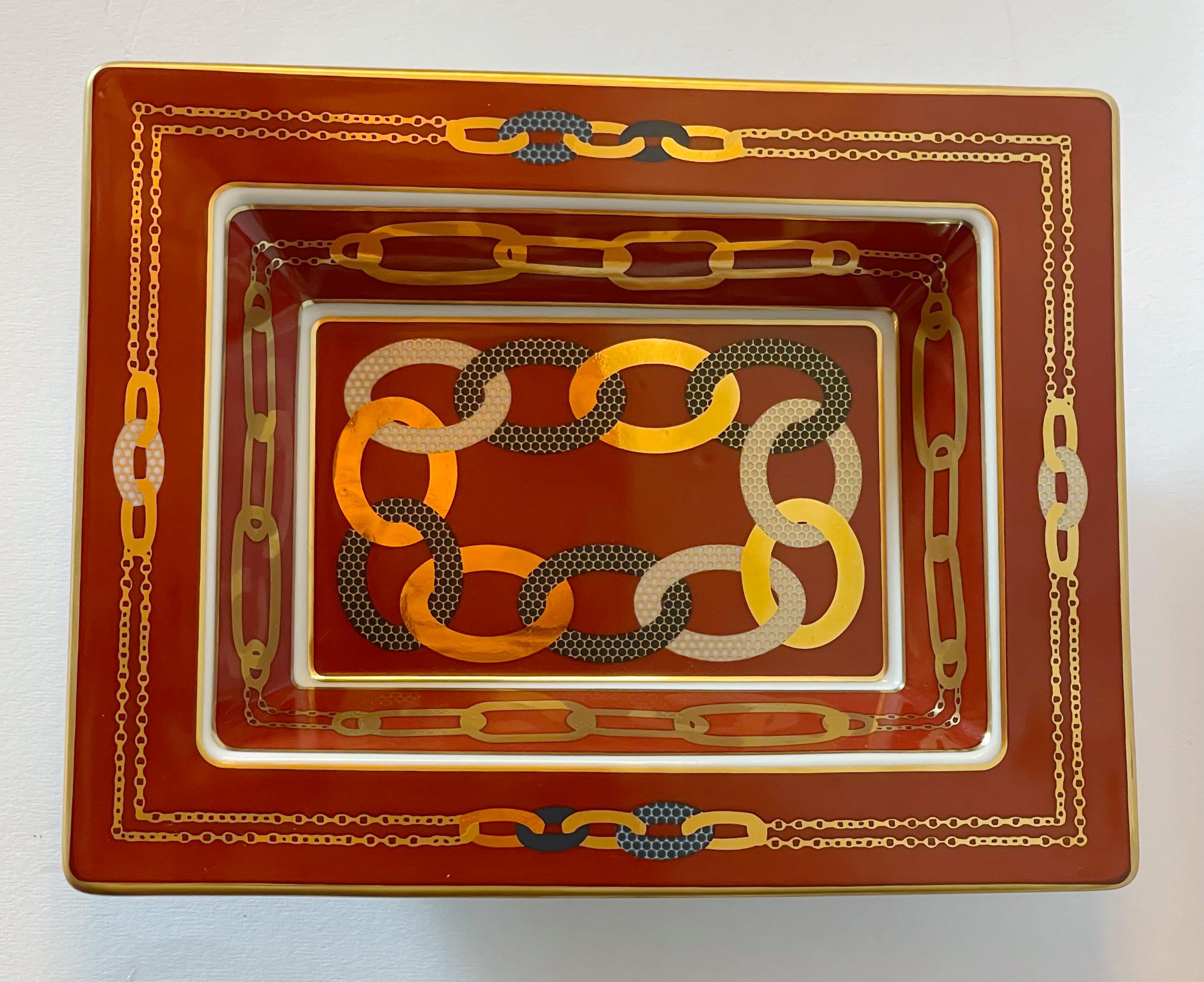 Richard Ginori 1735 für Pomellato rechteckige Porzellan-Videopoche, Kleingeldschale oder Taschenentleerer / Made in Italy
Originalmarke auf dem Sockel / kommt in der Originalverpackung
Breite: 8 Zoll, Tiefe: 6 Zoll, Höhe 1,5 Zoll
1 verfügbar auf