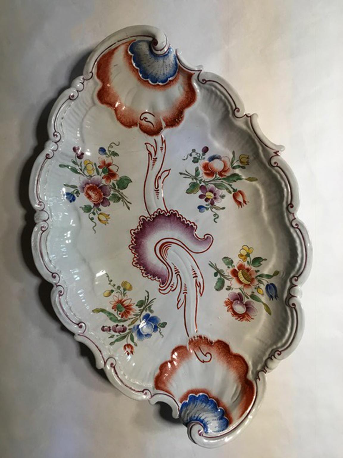 Richard Ginori 1750 porcelain bowl with floral orange and blue decor handmade

This amazing Richard Ginori porcelain bowl is painted with a floral decor in orange and blue.
A beautiful piece to collect.

With certificate of authenticity.

 
