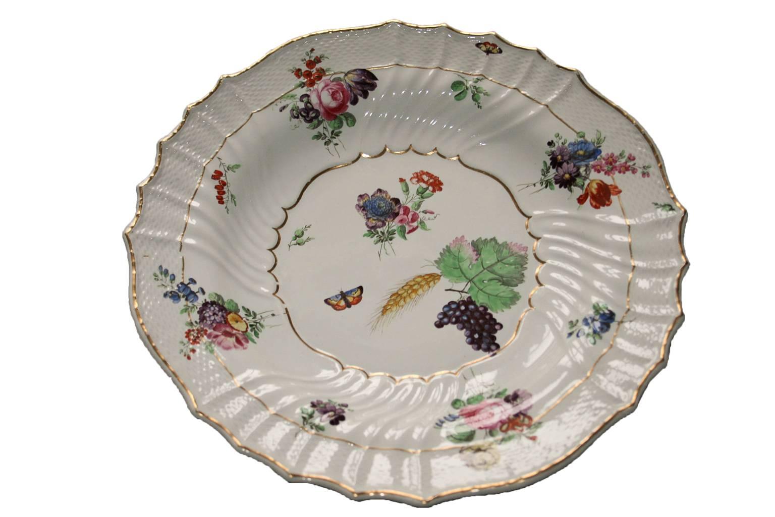 Italy Richard Ginori Mid-18th Century Porcelain Set 8 Dishes Floral Design For Sale 3