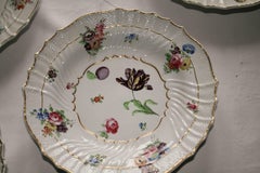 Italia Richard Ginori Mediados del siglo XVIII Vajilla de porcelana 8 platos Diseño floral