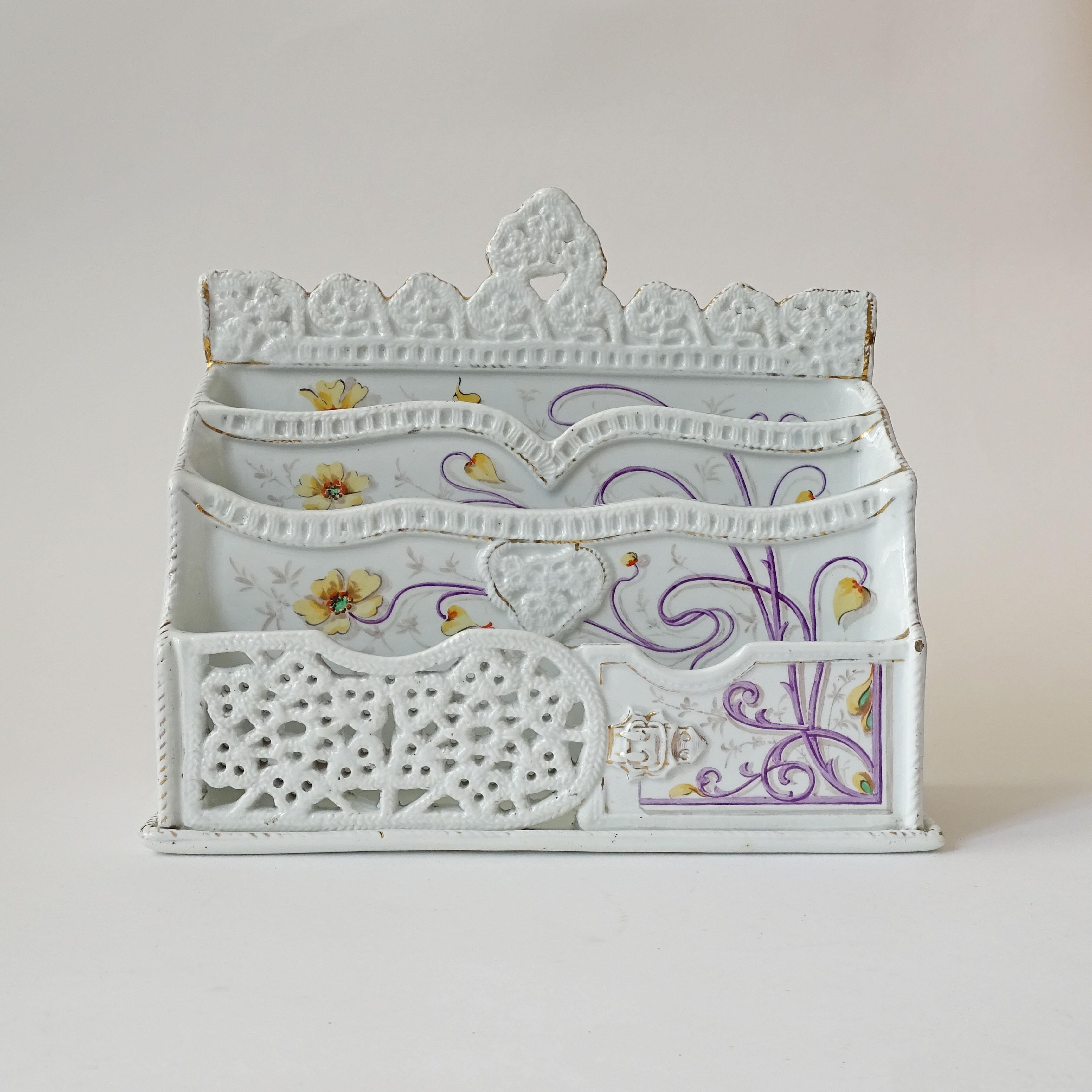 Splendid Richard Ginori Art Nouveau Floral Ceramic Letter Holder, Italy 1910