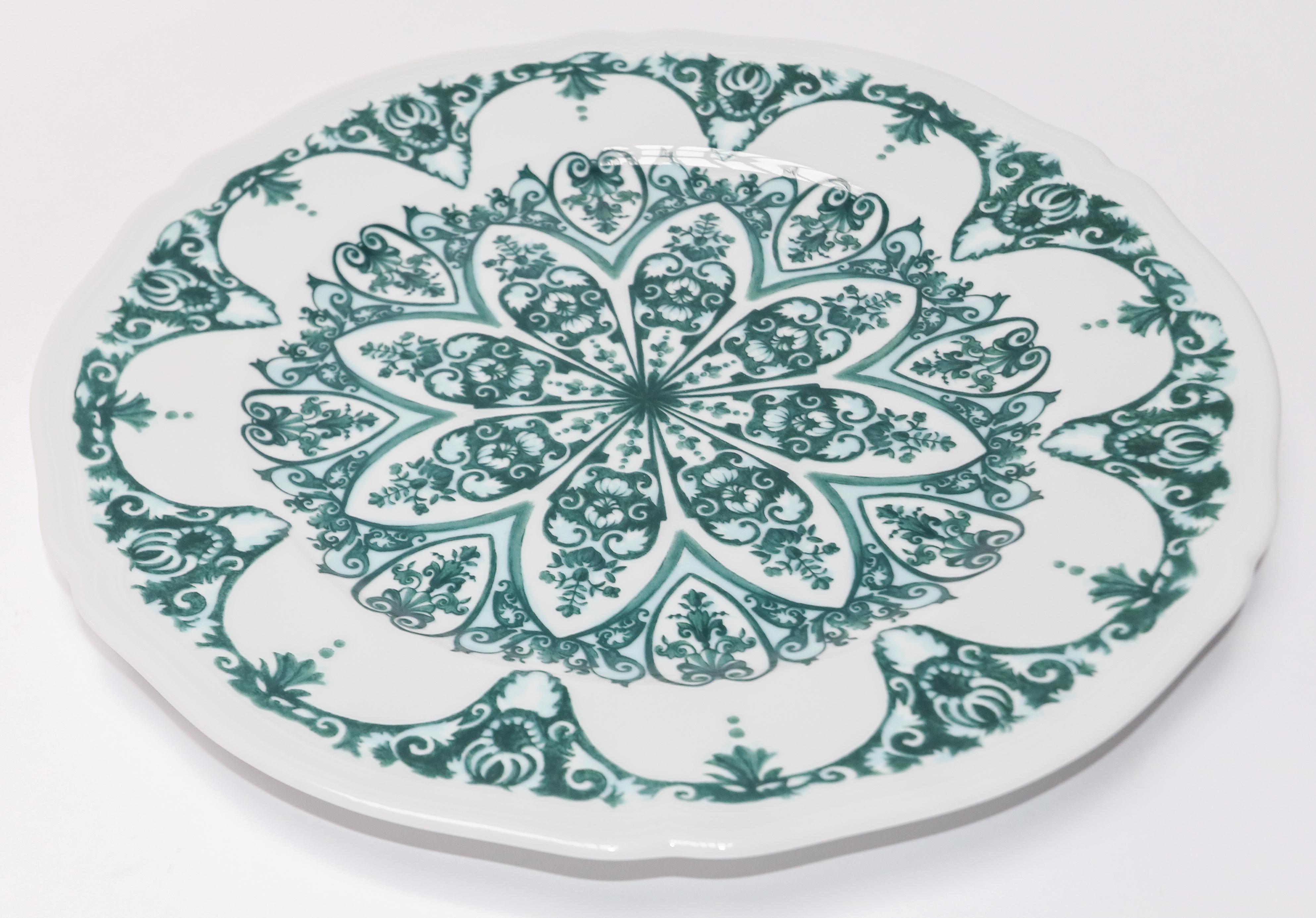 Richard Ginori babele verde green charger plate in the Antico Doccia shape 31cm in diameter. Can be order in various colors. Green no longer available in this size.