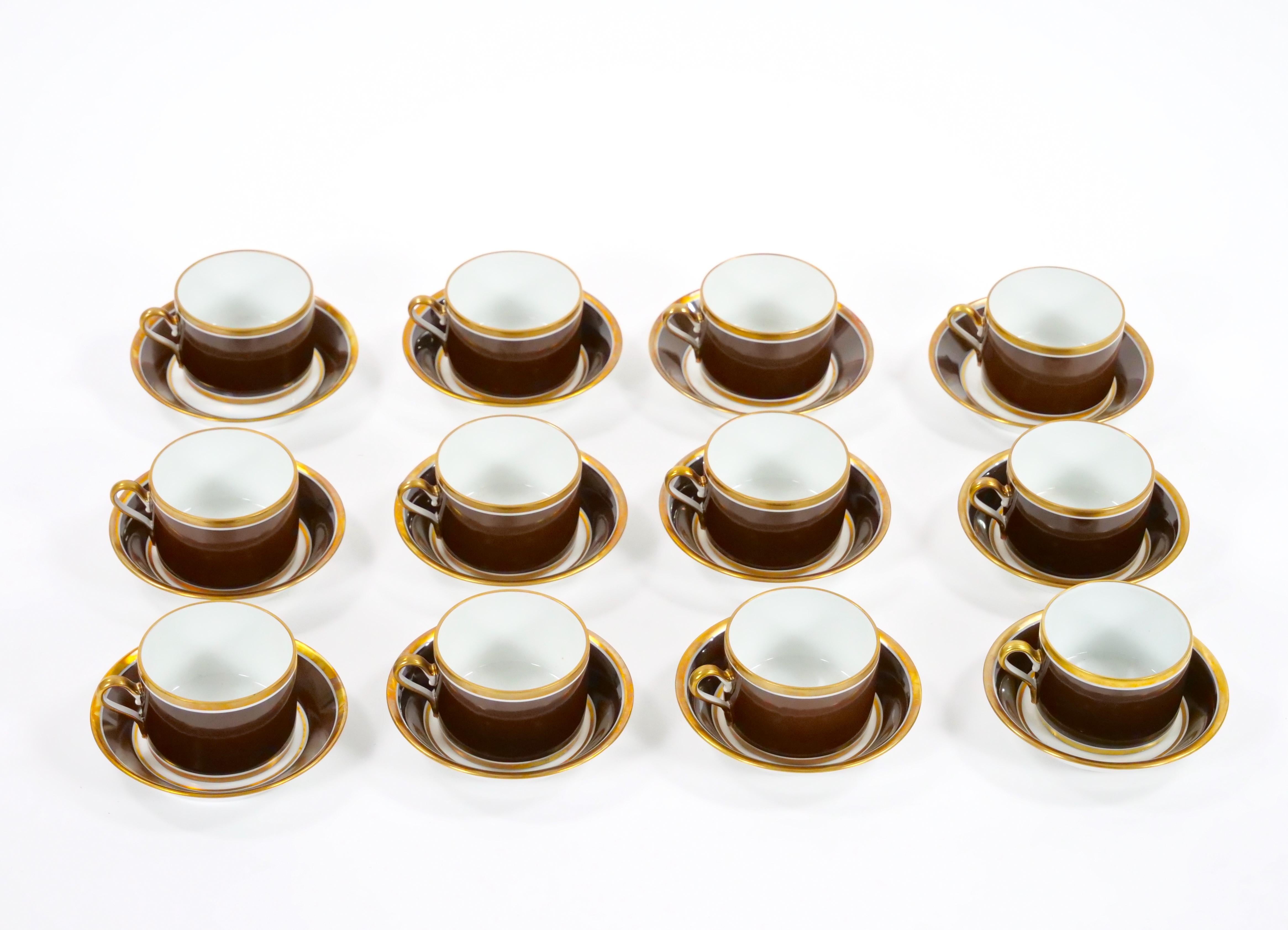 Richard Ginori Brown & Gold Trimmed Extensive Dinnerware Service Of 99 Pieces For Sale 5