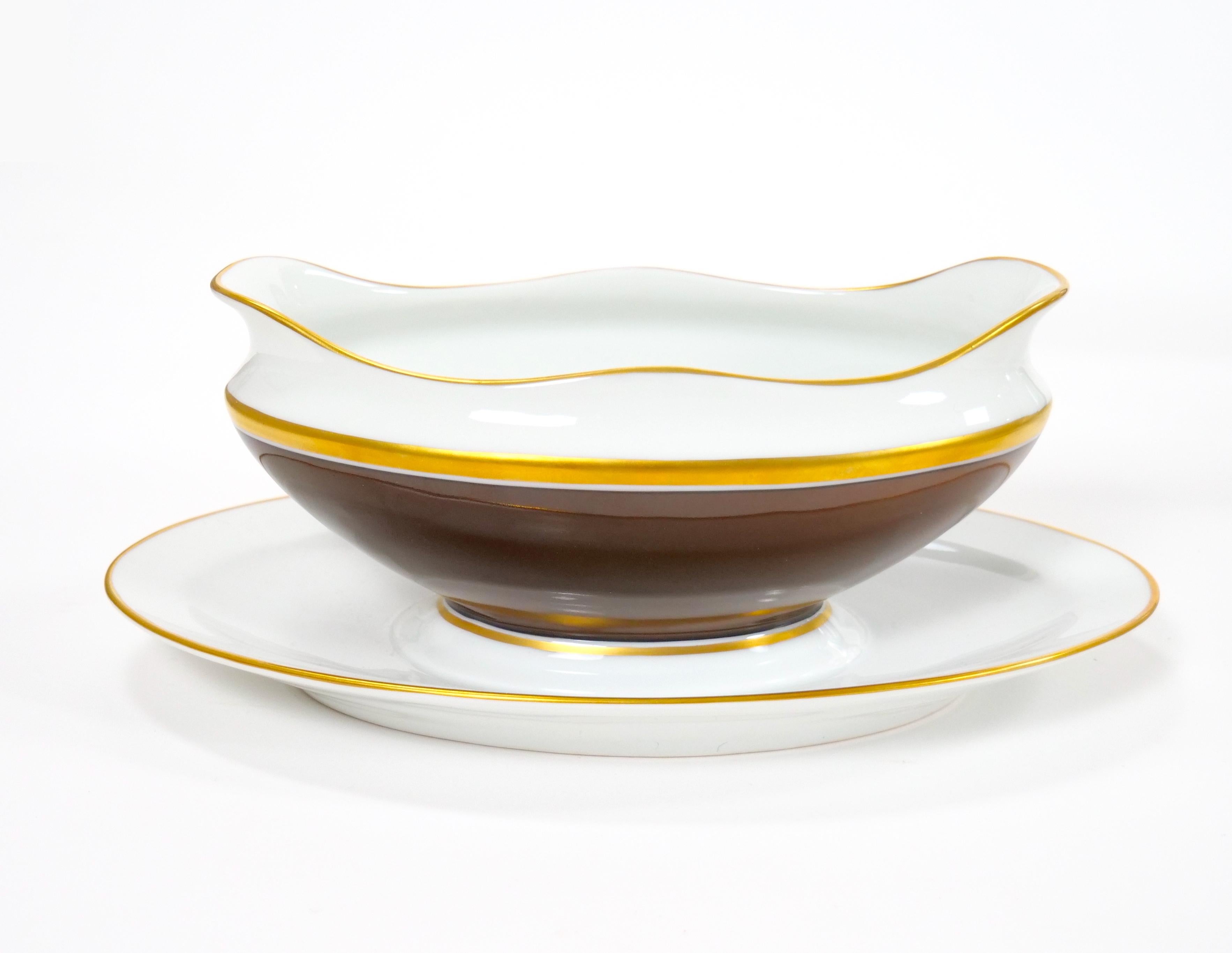 Richard Ginori Brown & Gold Trimmed Extensive Dinnerware Service Of 99 Pieces For Sale 7