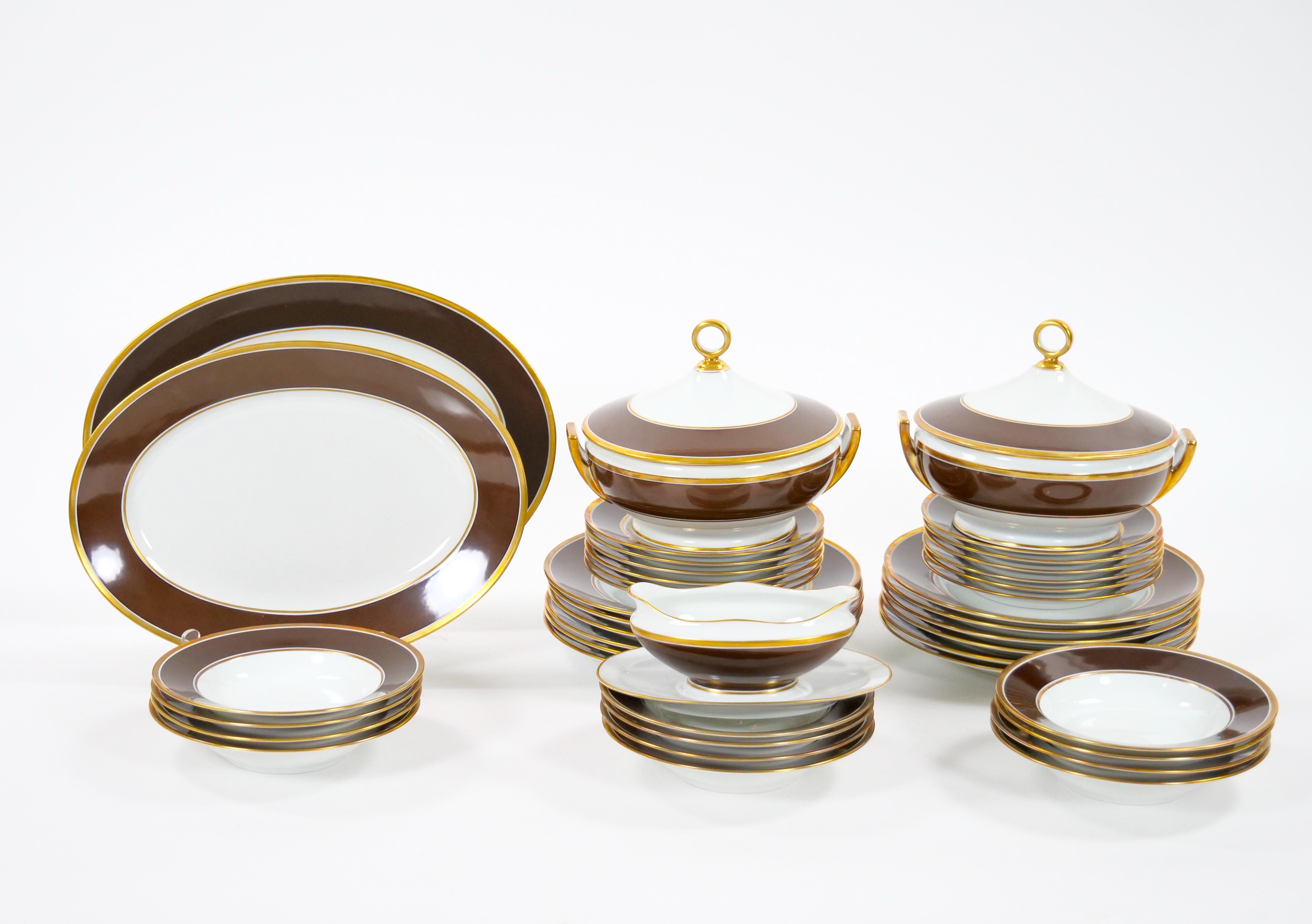 Mid-Century Modern Richard Ginori Brown & Gold Trimmed Extensive Dinnerware Service Of 99 Pieces en vente