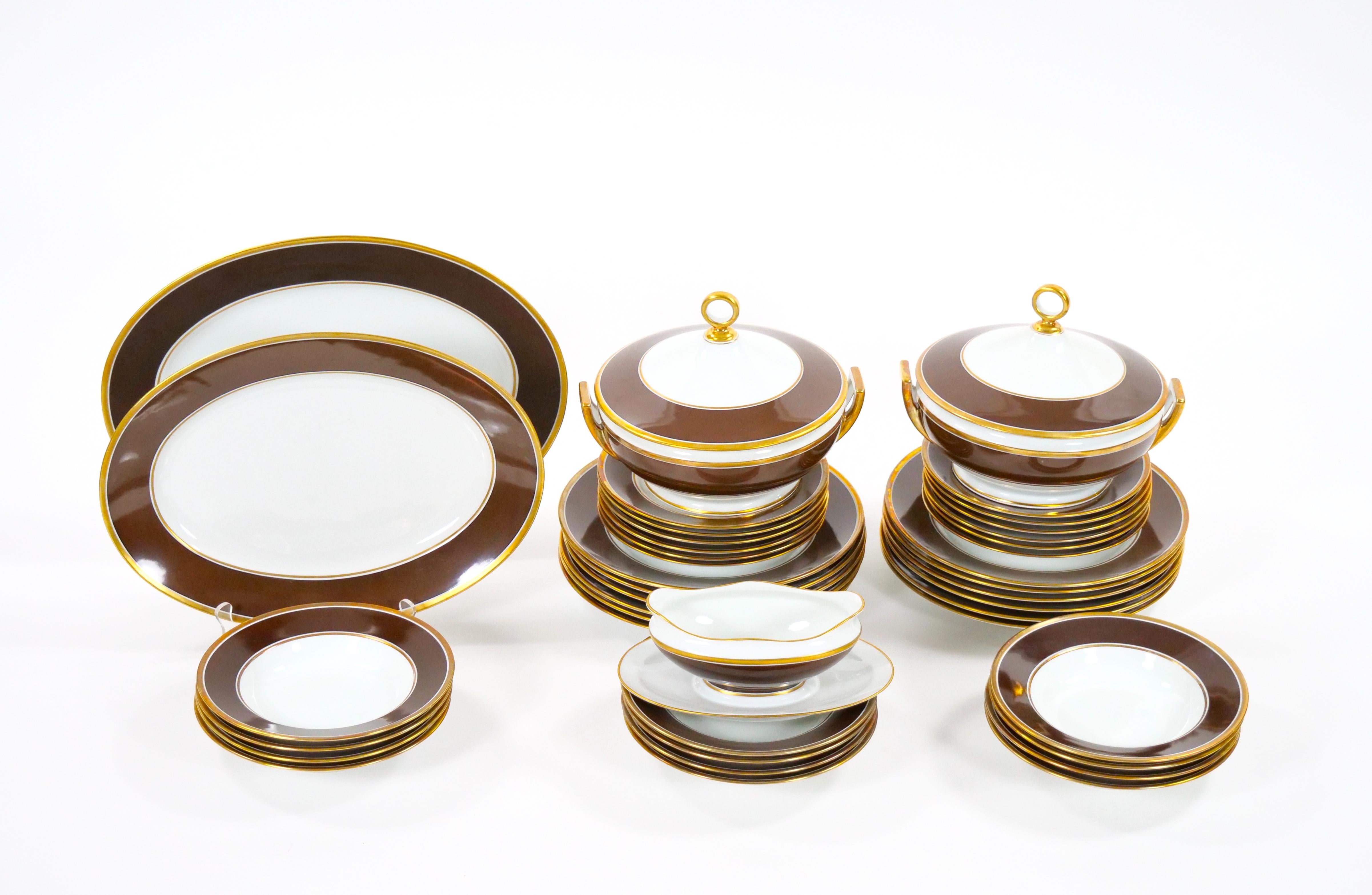 Italian Richard Ginori Brown & Gold Trimmed Extensive Dinnerware Service Of 99 Pieces For Sale