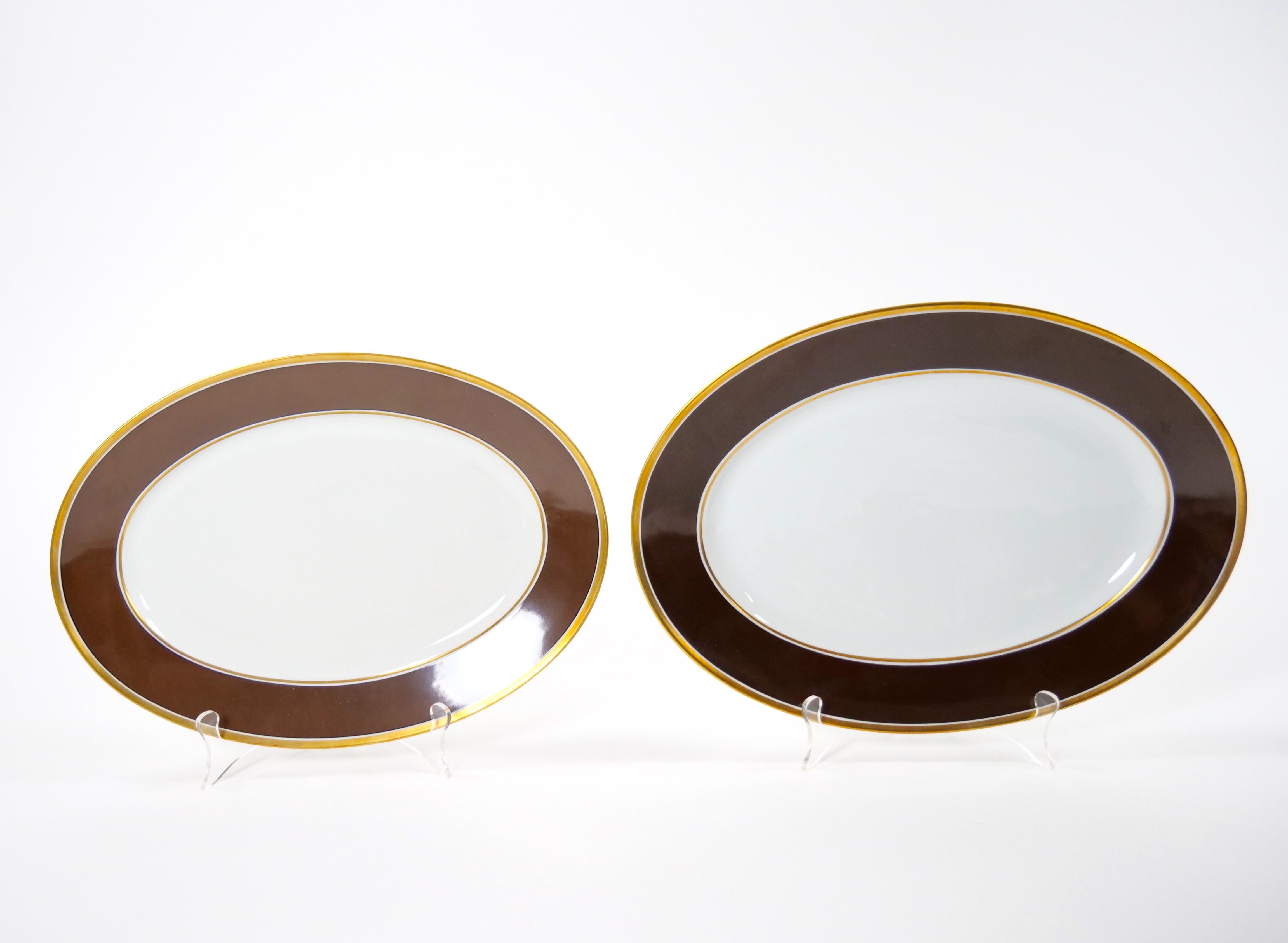 20th Century Richard Ginori Brown & Gold Trimmed Extensive Dinnerware Service Of 99 Pieces For Sale