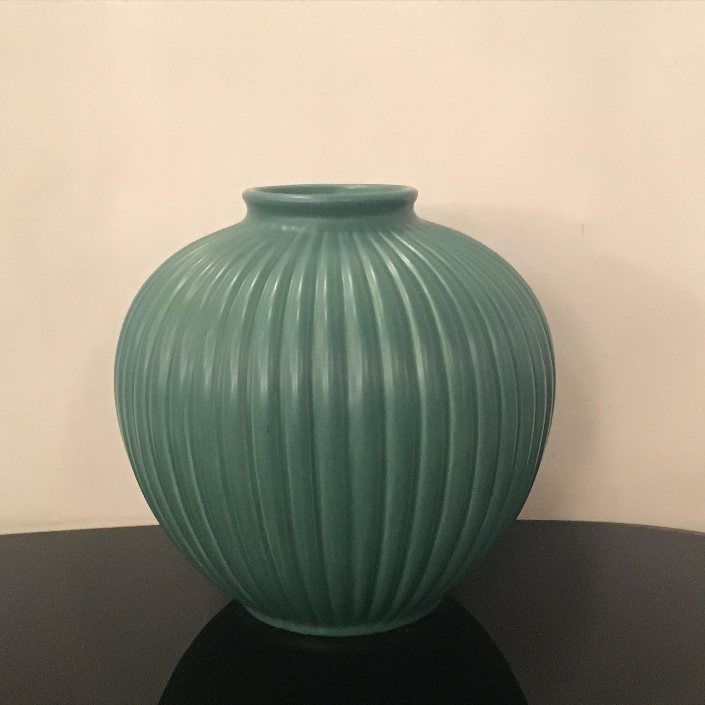 Richard Ginori Giovanni Gariboldi Pair of Vases Green Ceramic 1950 Italy For Sale 2