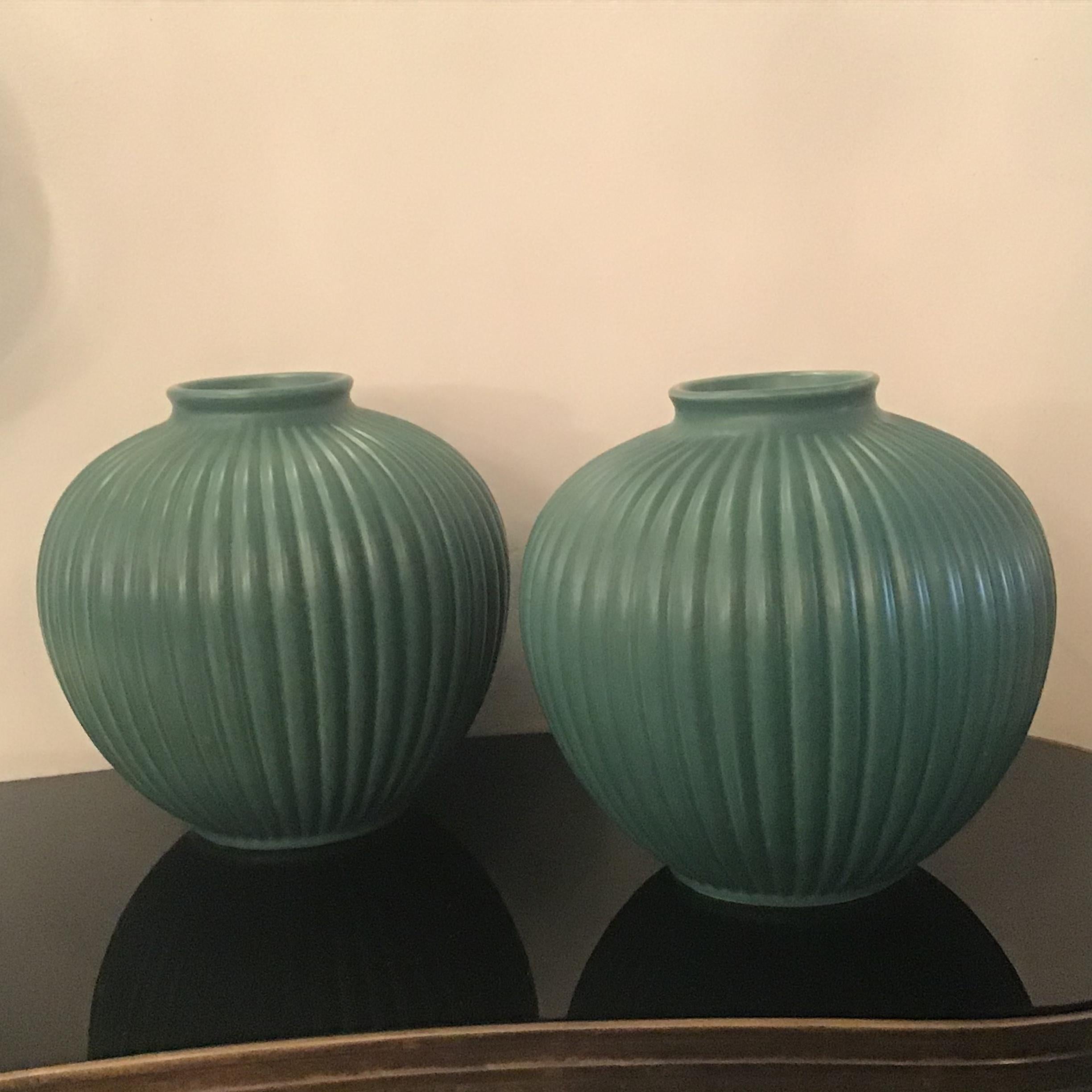 Richard Ginori Giovanni Gariboldi couple vase green ceramic 1950 Italy.