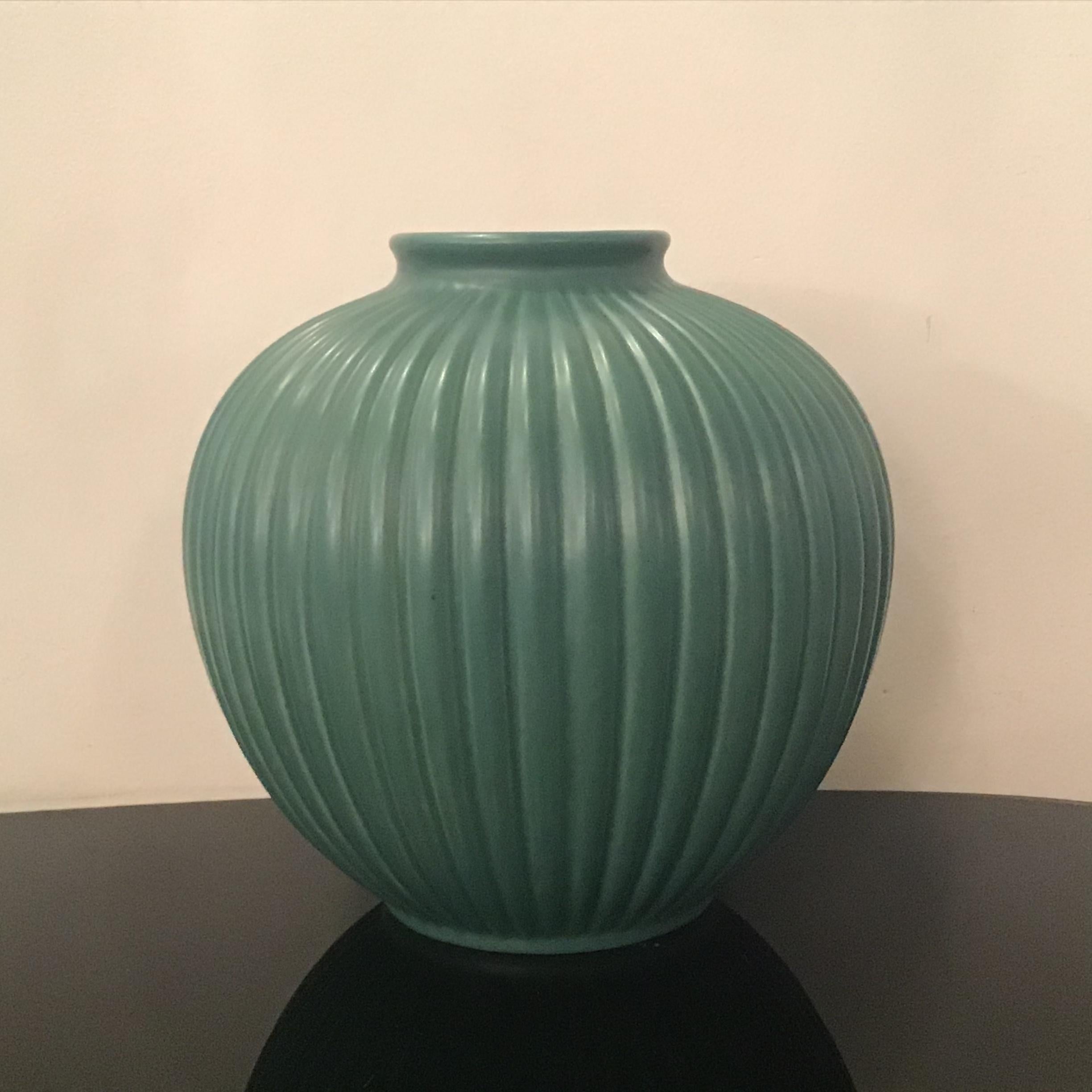 Mid-20th Century Richard Ginori Giovanni Gariboldi Pair of Vases Green Ceramic 1950 Italy For Sale
