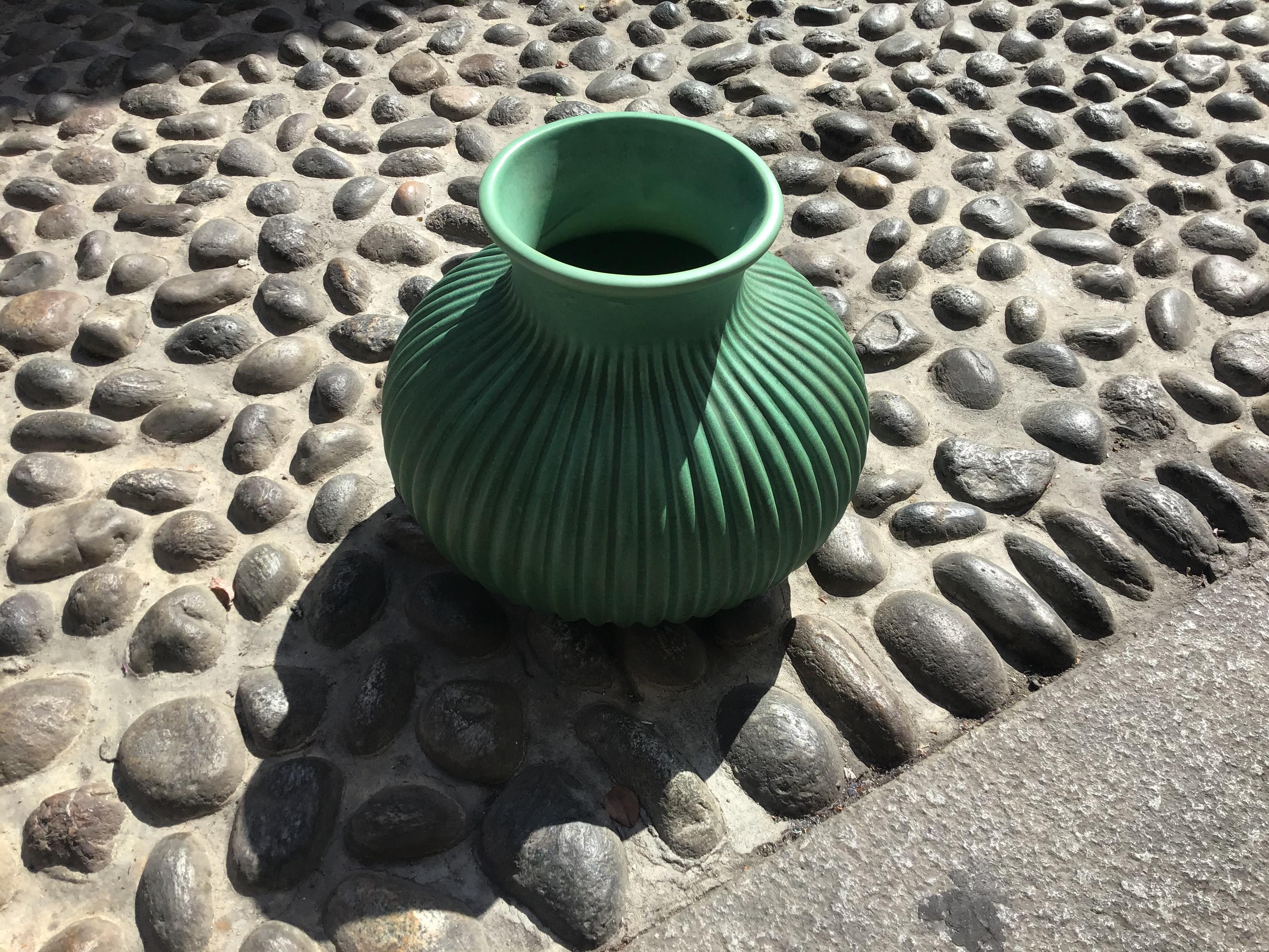 Richard Ginori “Giovanni Gariboldi “ Vase Ceramic, 1940, Italy For Sale 1