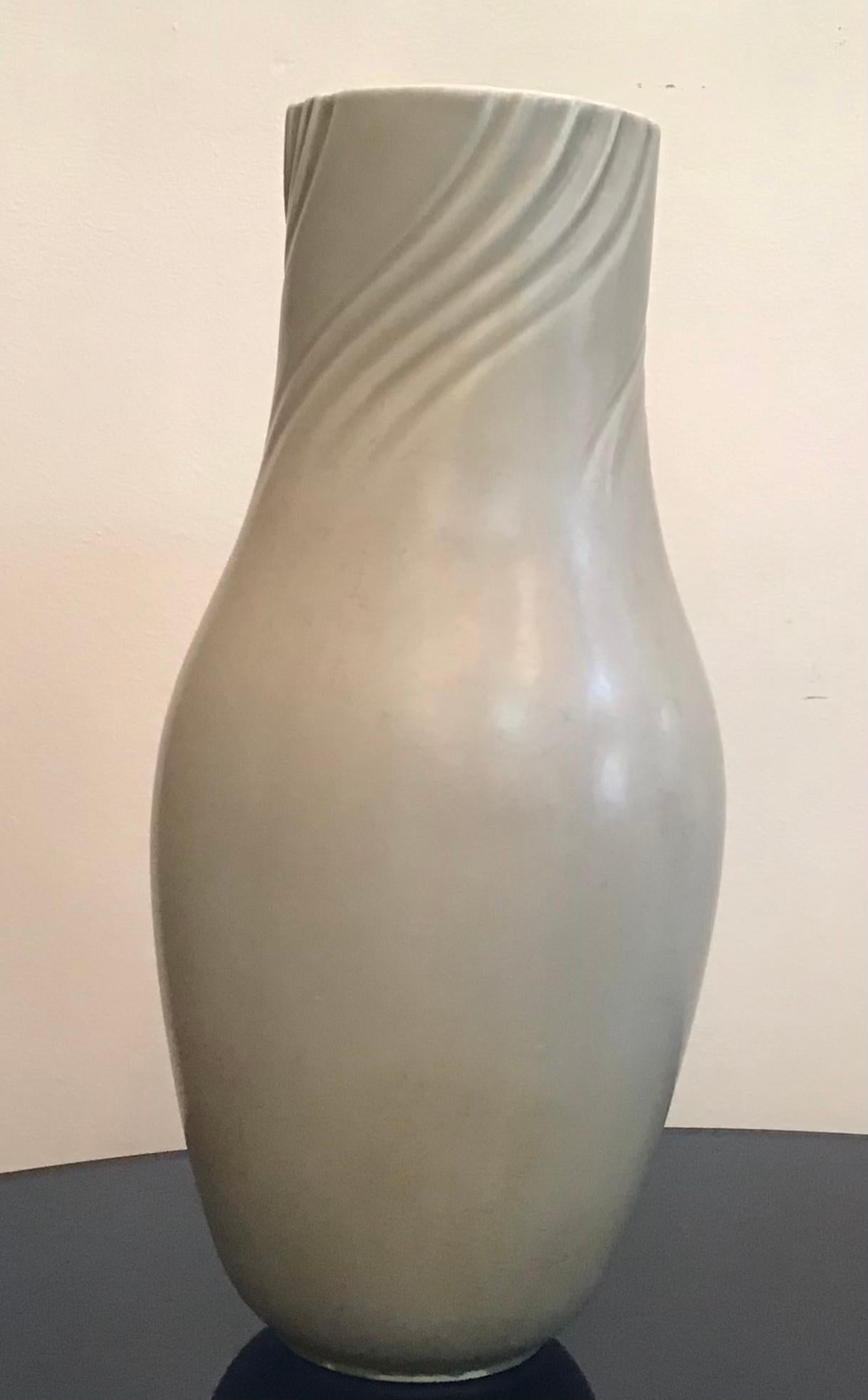 Richard Ginori “Giovanni Gariboldi Vase Ceramic 1950 Italy For Sale 4