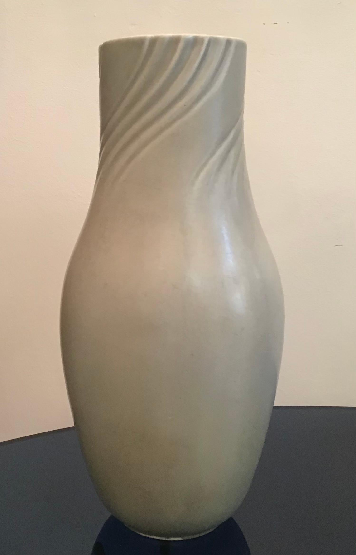 Richard Ginori “Giovanni Gariboldi Vase Ceramic 1950 Italy In Excellent Condition For Sale In Milano, IT