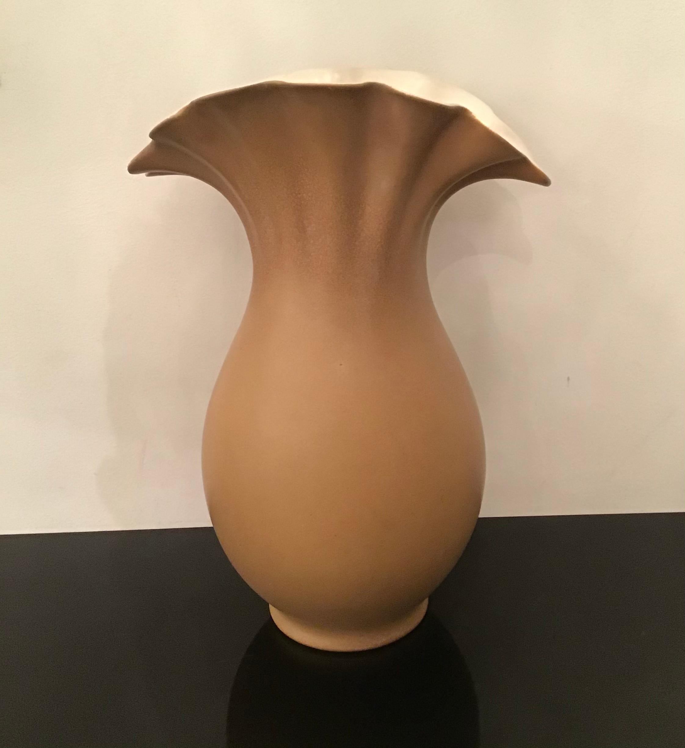 Richard Ginori “Giovanni Gariboldi “ Vase Ceramic, 1950, Italy  In Excellent Condition For Sale In Milano, IT