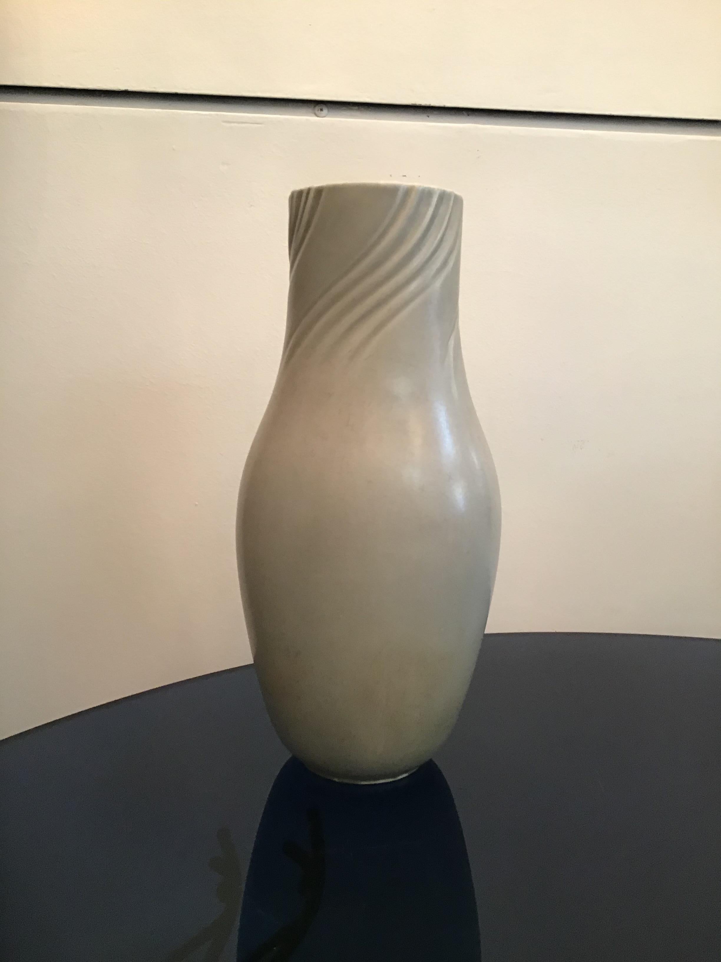 Mid-20th Century Richard Ginori “Giovanni Gariboldi Vase Ceramic 1950 Italy For Sale