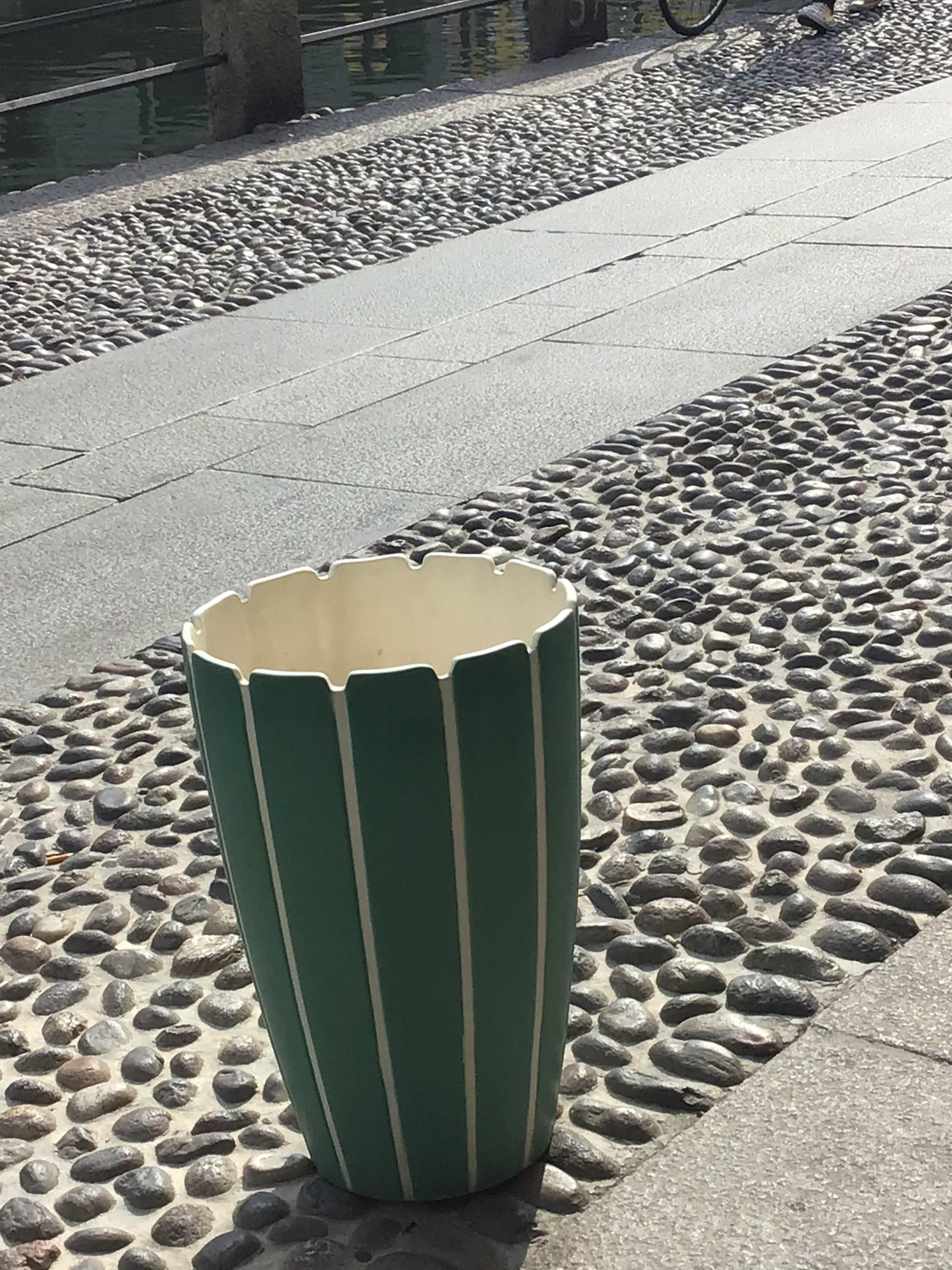 Metà XX secolo Richard Ginori Giovanni Gariboldi Vaso in ceramica 1950 Italia in vendita