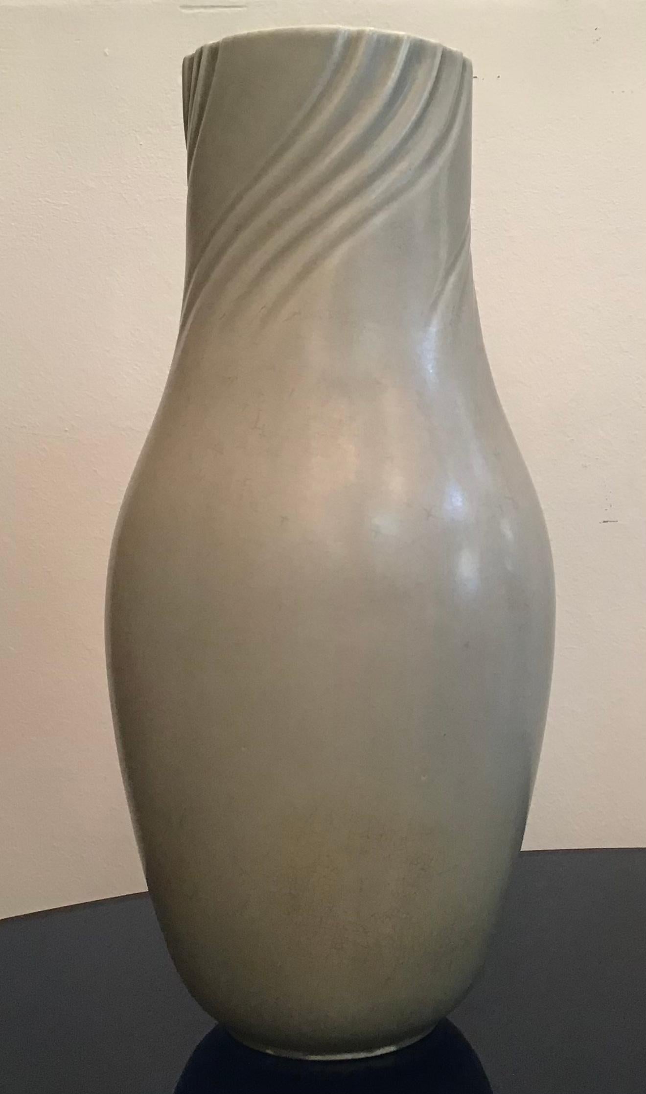 Richard Ginori “Giovanni Gariboldi Vase Ceramic 1950 Italy For Sale 1