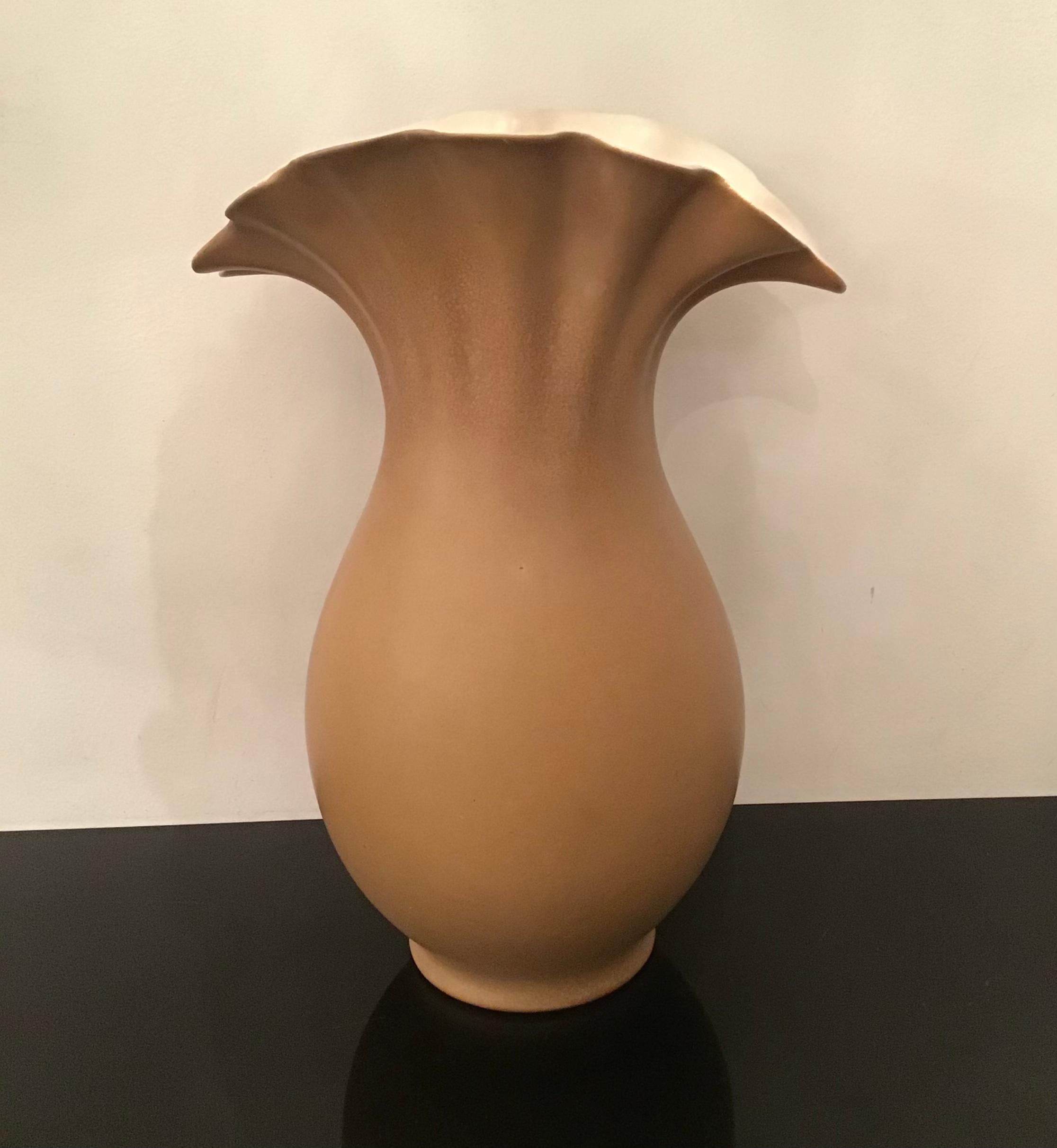 Richard Ginori “Giovanni Gariboldi “ Vase Ceramic, 1950, Italy  For Sale 1