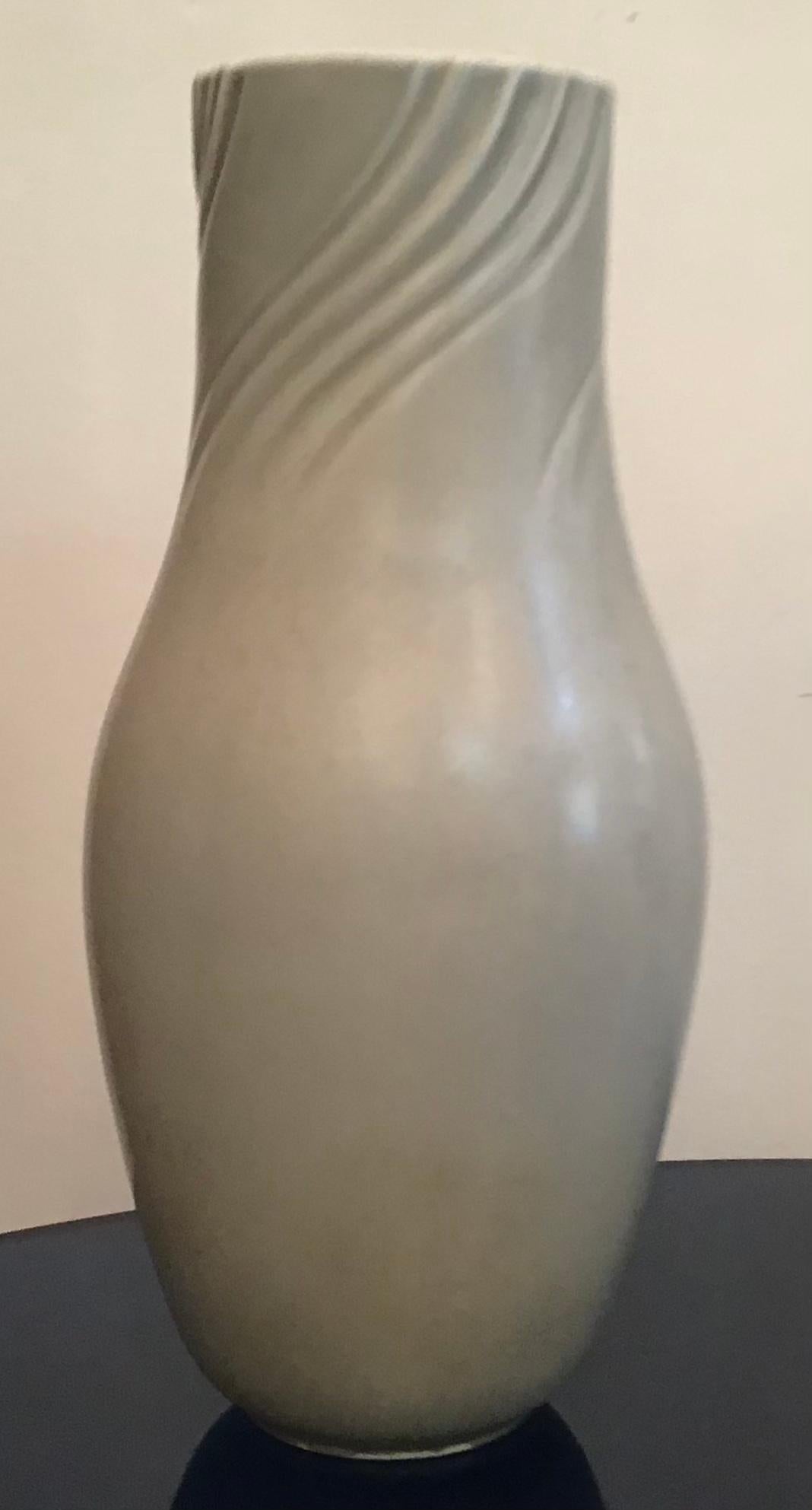 Richard Ginori “Giovanni Gariboldi Vase Ceramic 1950 Italy For Sale 2