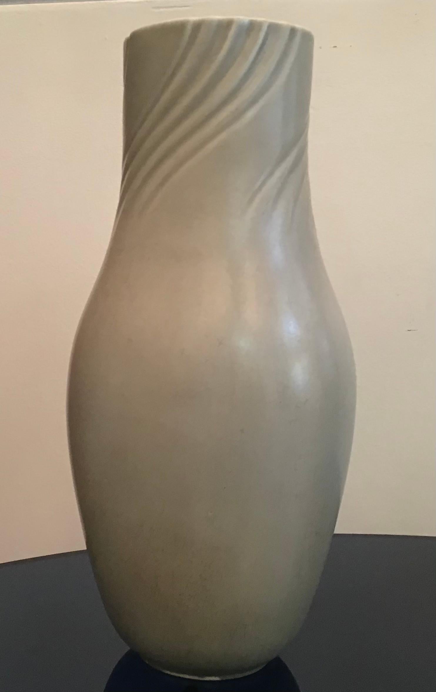 Richard Ginori “Giovanni Gariboldi Vase Ceramic 1950 Italy For Sale 3
