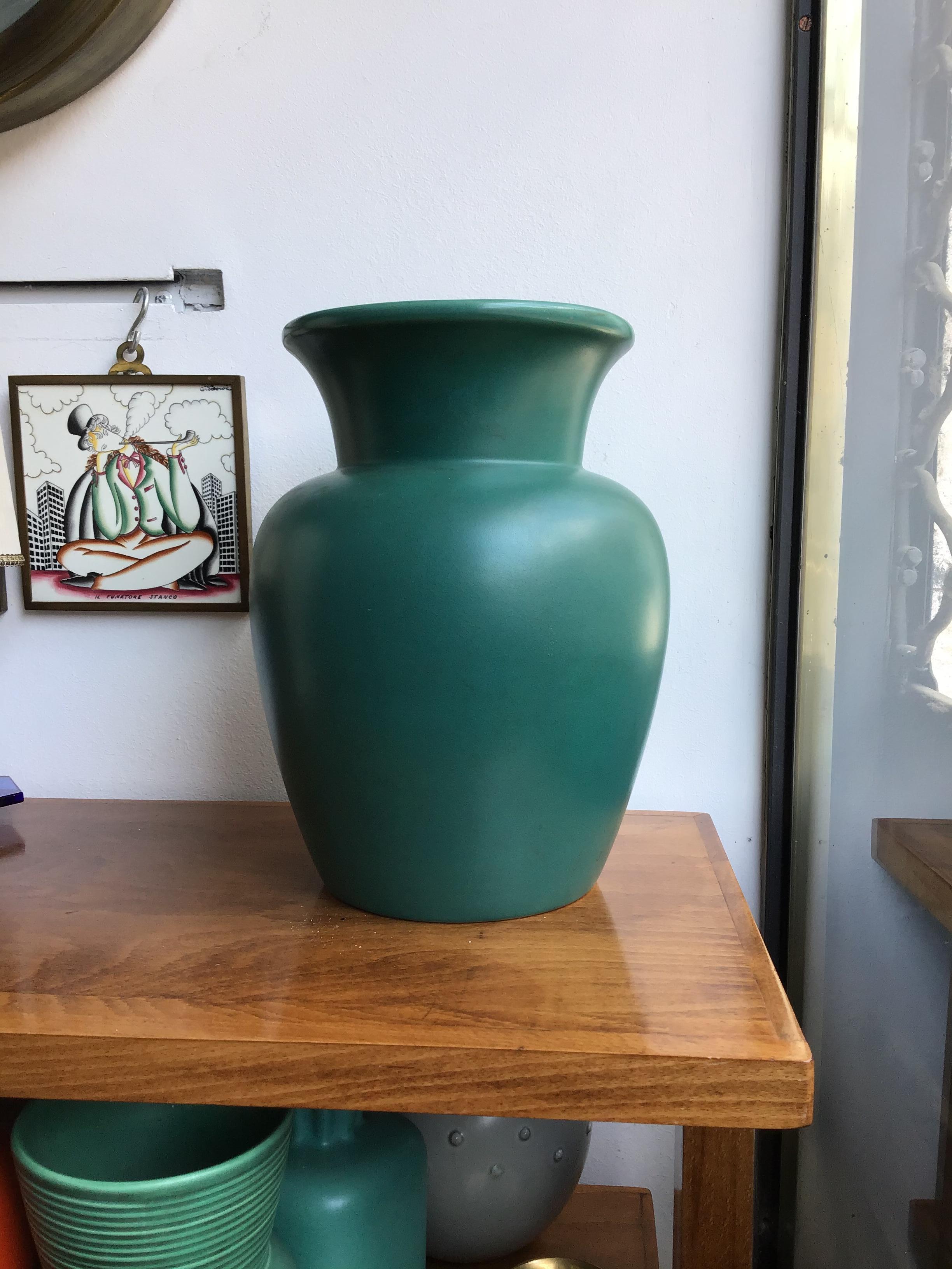 Richard Ginori Giovanni Gariboldi Vase Green Ceramic, 1950, Italy In Excellent Condition In Milano, IT